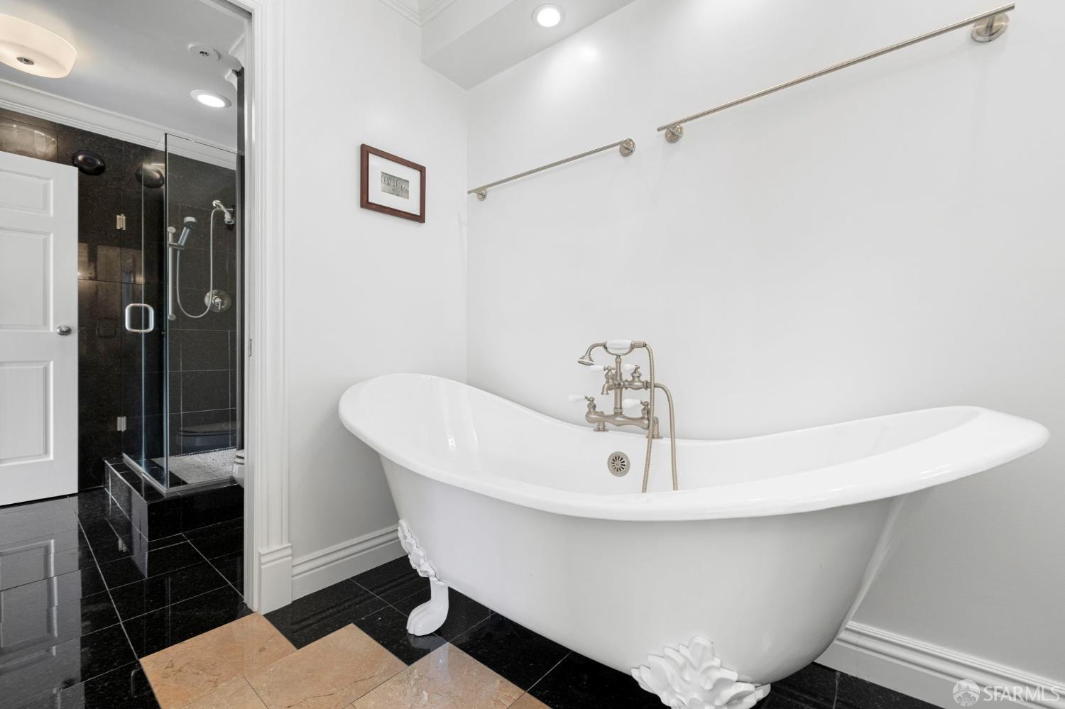 Photo #28: 425066648 Listing: Photo #28