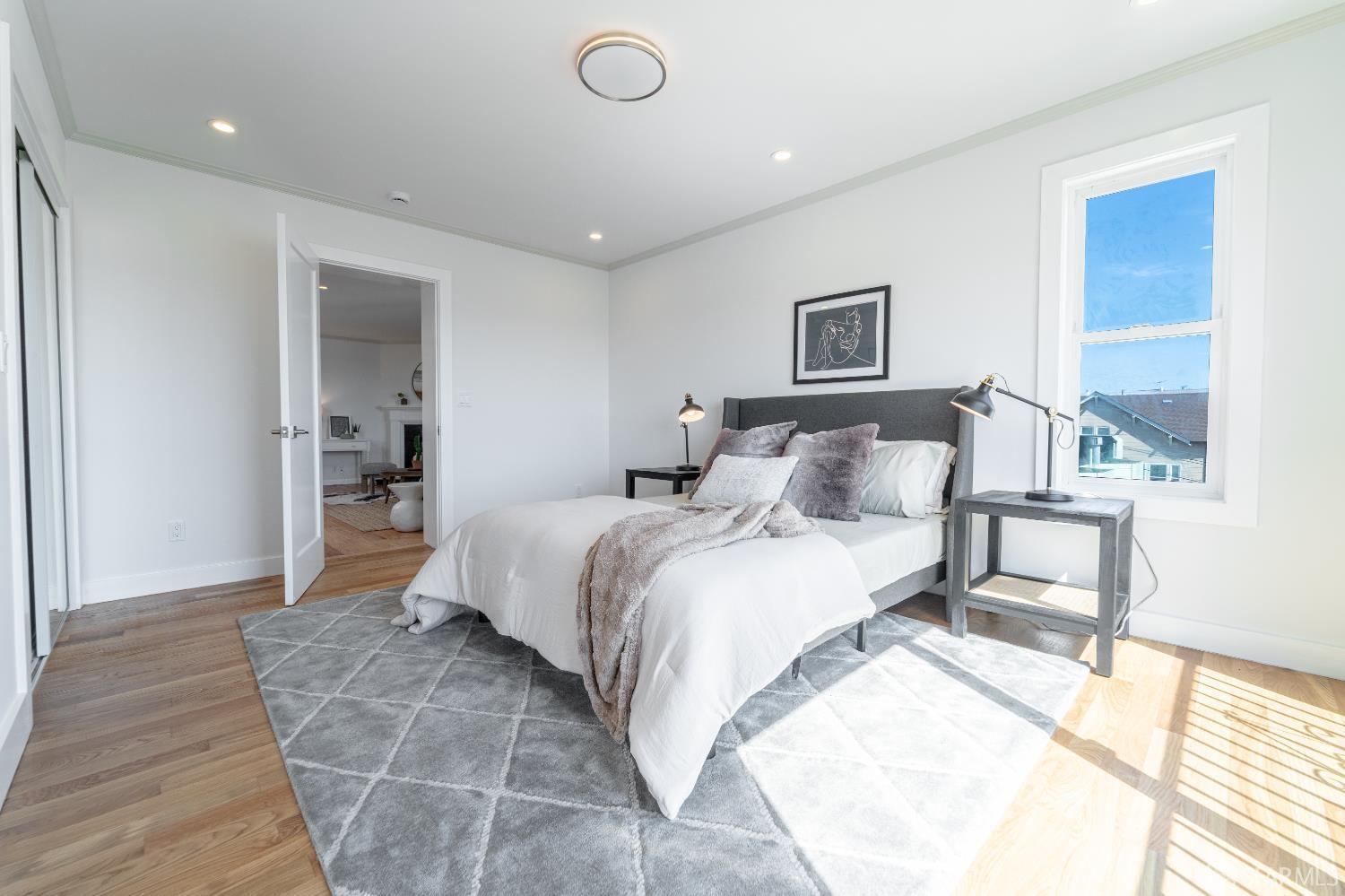 Detail Gallery Image 14 of 51 For 819 Brussels St, San Francisco,  CA 94134 - 6 Beds | 3 Baths