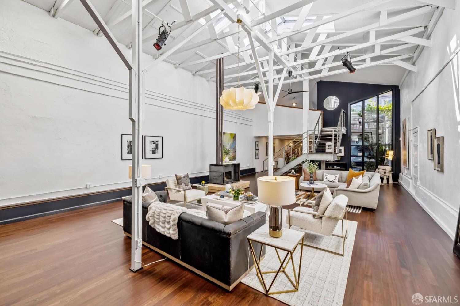 Detail Gallery Image 5 of 28 For 2753 22nd St, San Francisco,  CA 94110 - 2 Beds | 2 Baths
