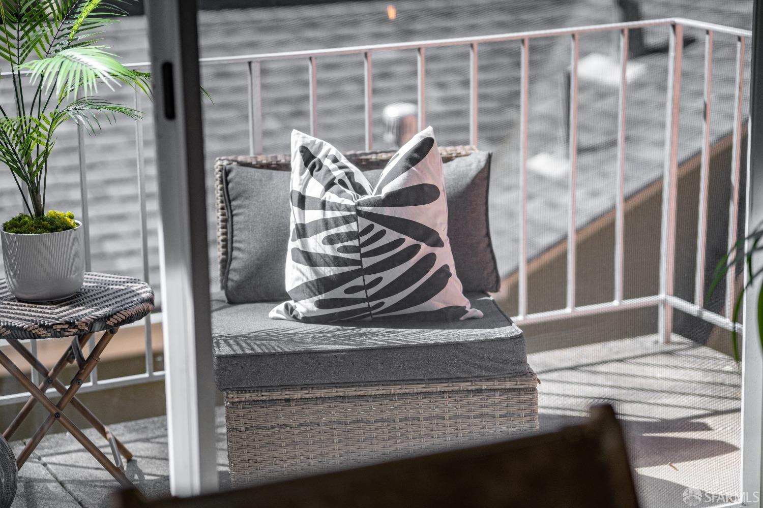 Detail Gallery Image 9 of 51 For 94 Bayo Vista Ave #304,  Oakland,  CA 94611 - 1 Beds | 1 Baths