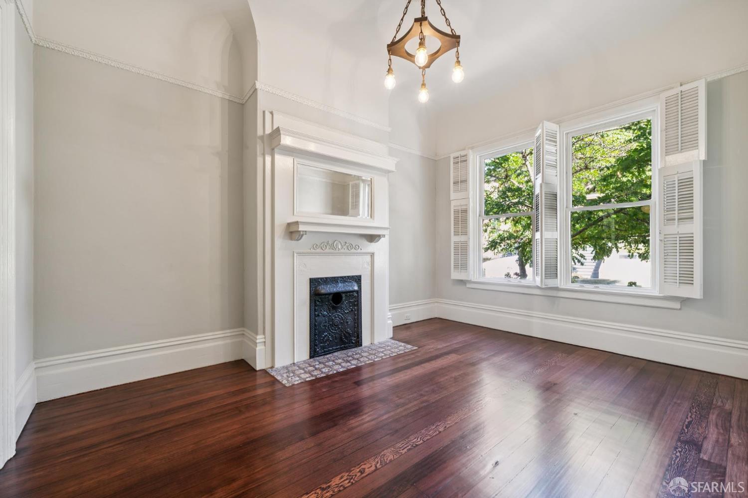 Photo #5: 425069534 Listing 