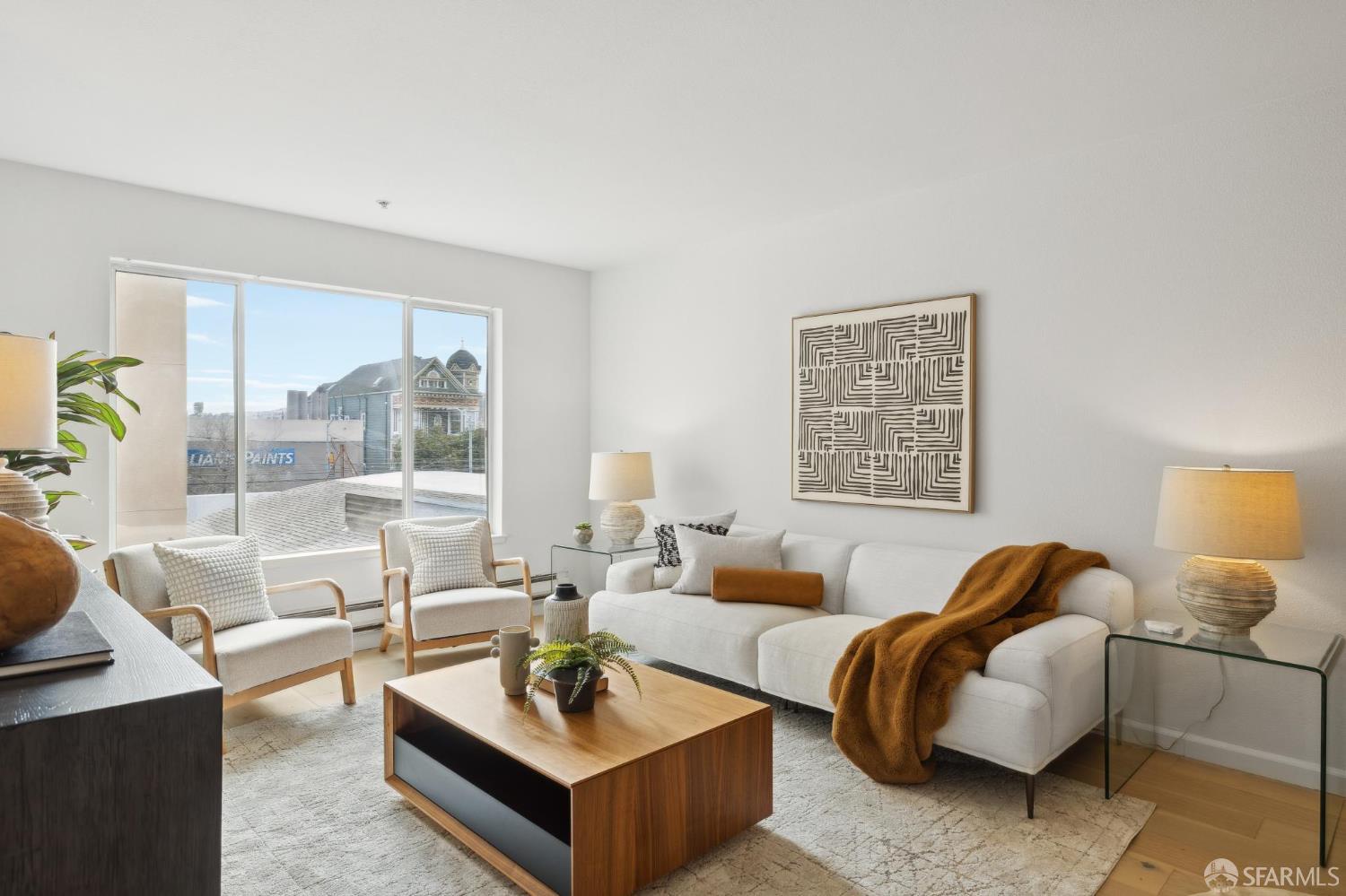 Photo #4: 425069794 Listing 