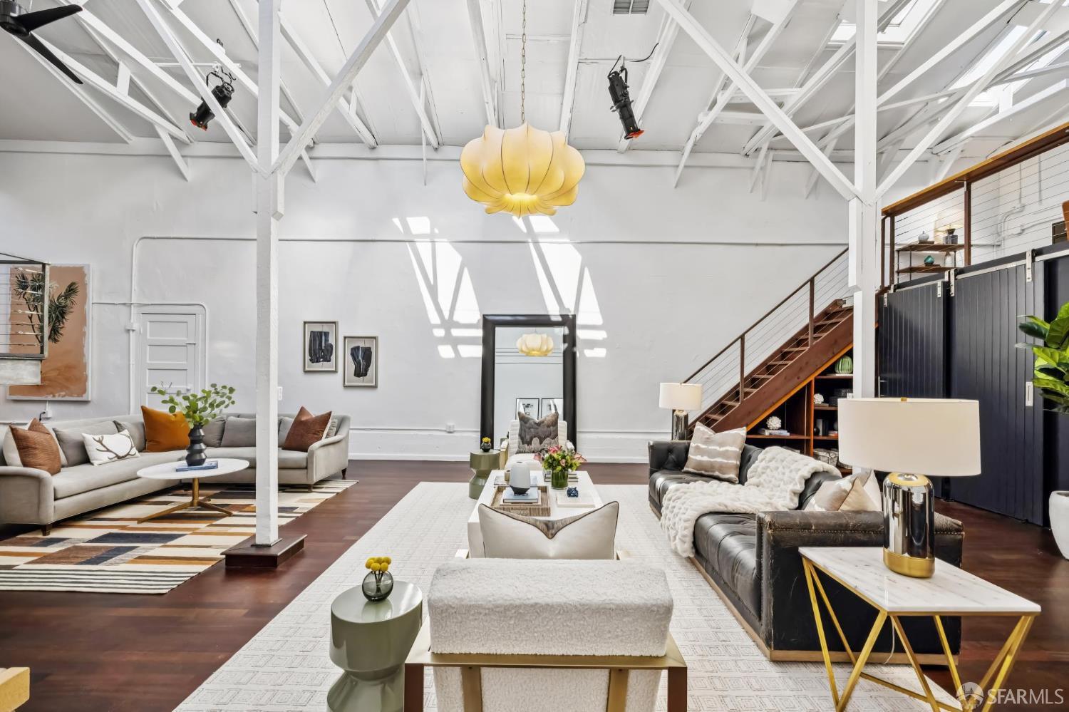 Detail Gallery Image 3 of 28 For 2753 22nd St, San Francisco,  CA 94110 - 2 Beds | 2 Baths