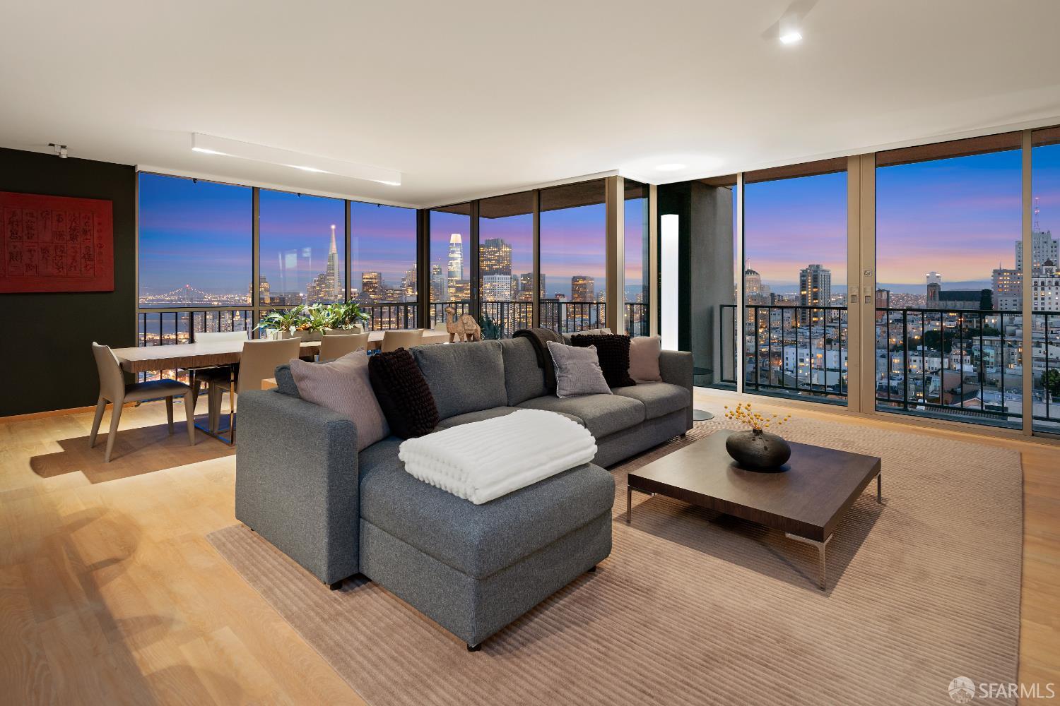 Photo #3: 425066302 Listing 