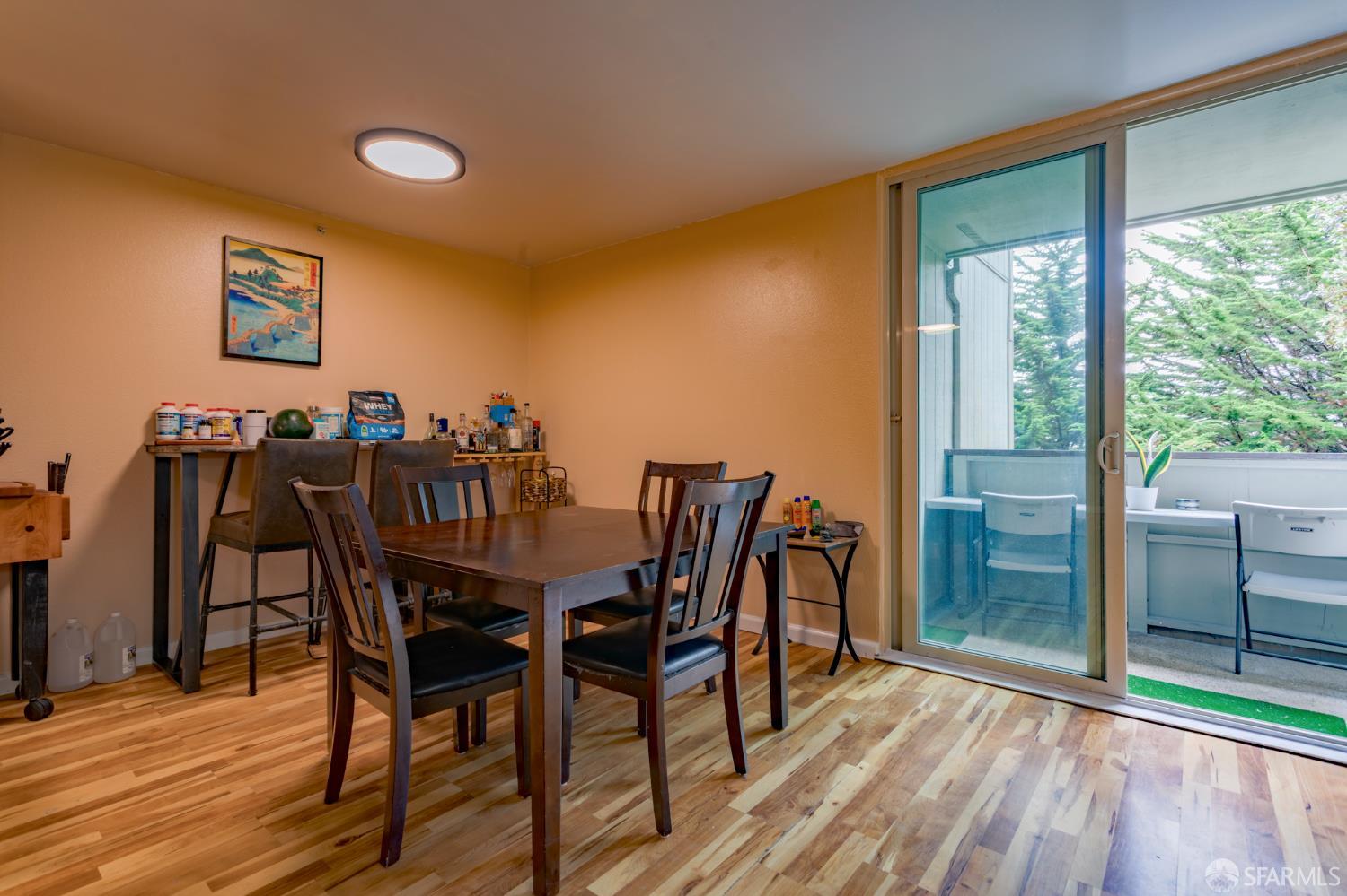 Photo #5: 425069878 Listing 