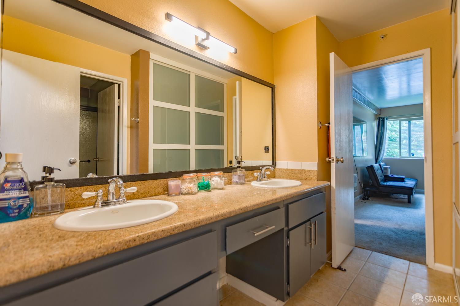 Photo #19: 425069878 Listing: Photo #19