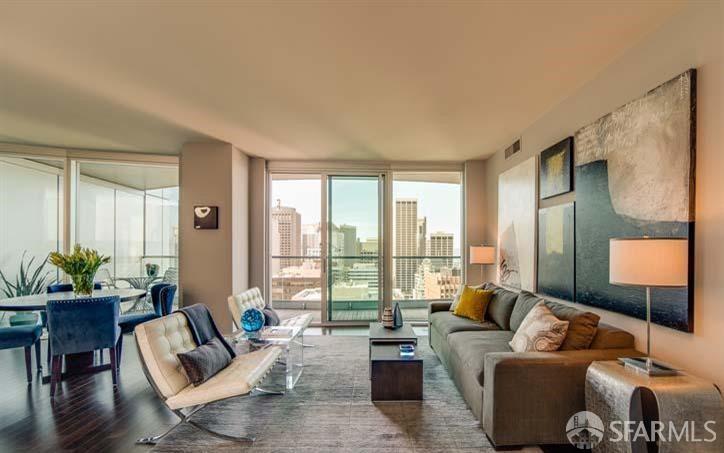 Detail Gallery Image 4 of 37 For 338 Spear St 32a,  San Francisco,  CA 94105 - 2 Beds | 2 Baths