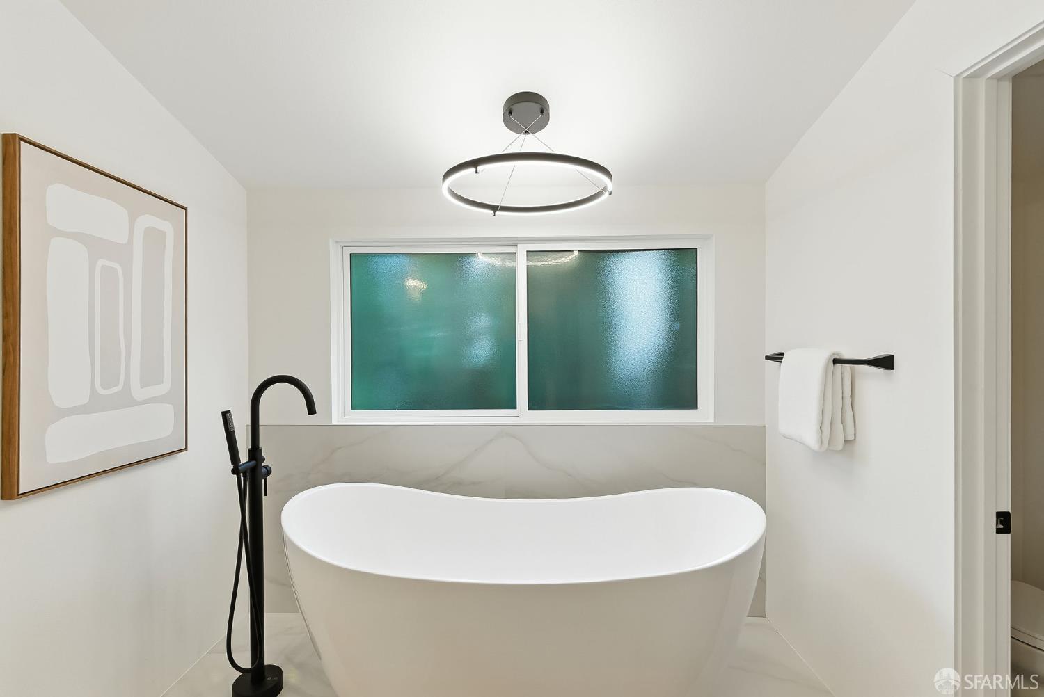 Detail Gallery Image 16 of 43 For 2559 Romley Ln, Alamo,  CA 94507 - 4 Beds | 3/2 Baths