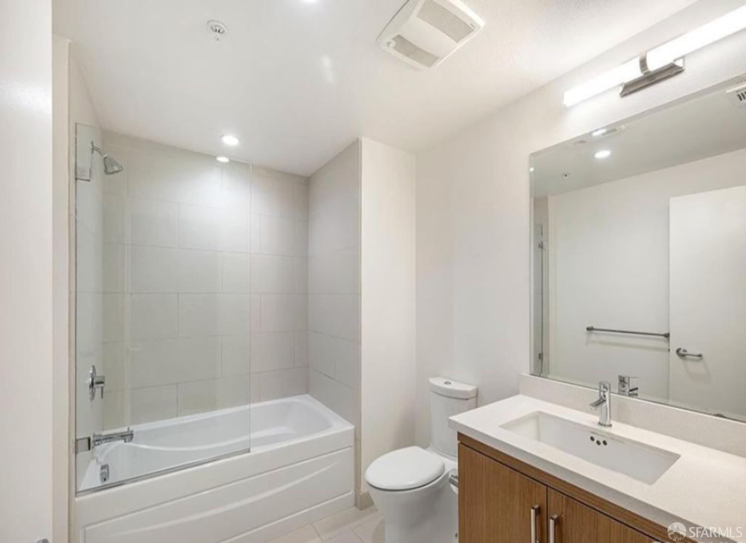Photo #23: 425070113 Listing: Photo #23