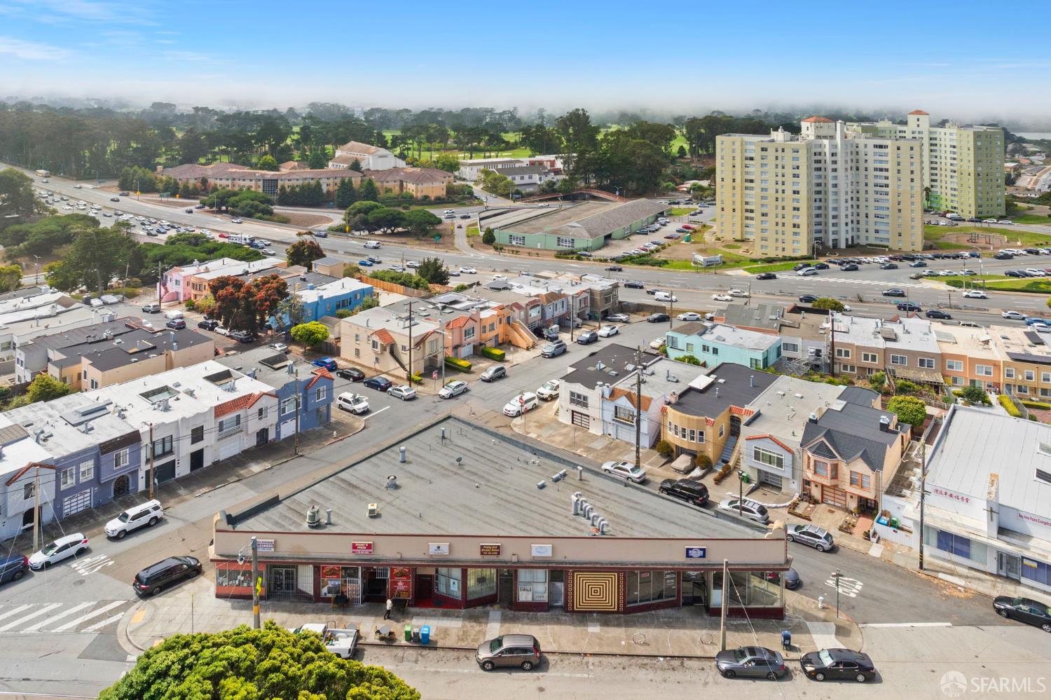 Detail Gallery Image 5 of 14 For 4089 19th Ave, San Francisco,  CA 94132 - – Beds | – Baths