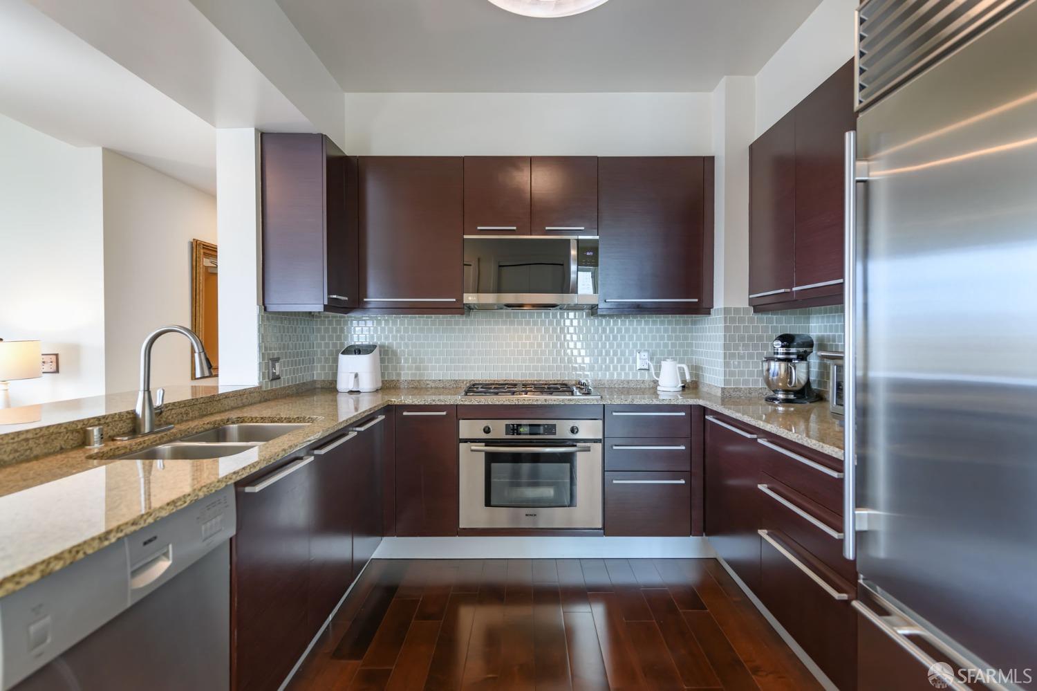 Photo #15: 425070133 Listing: Photo #15