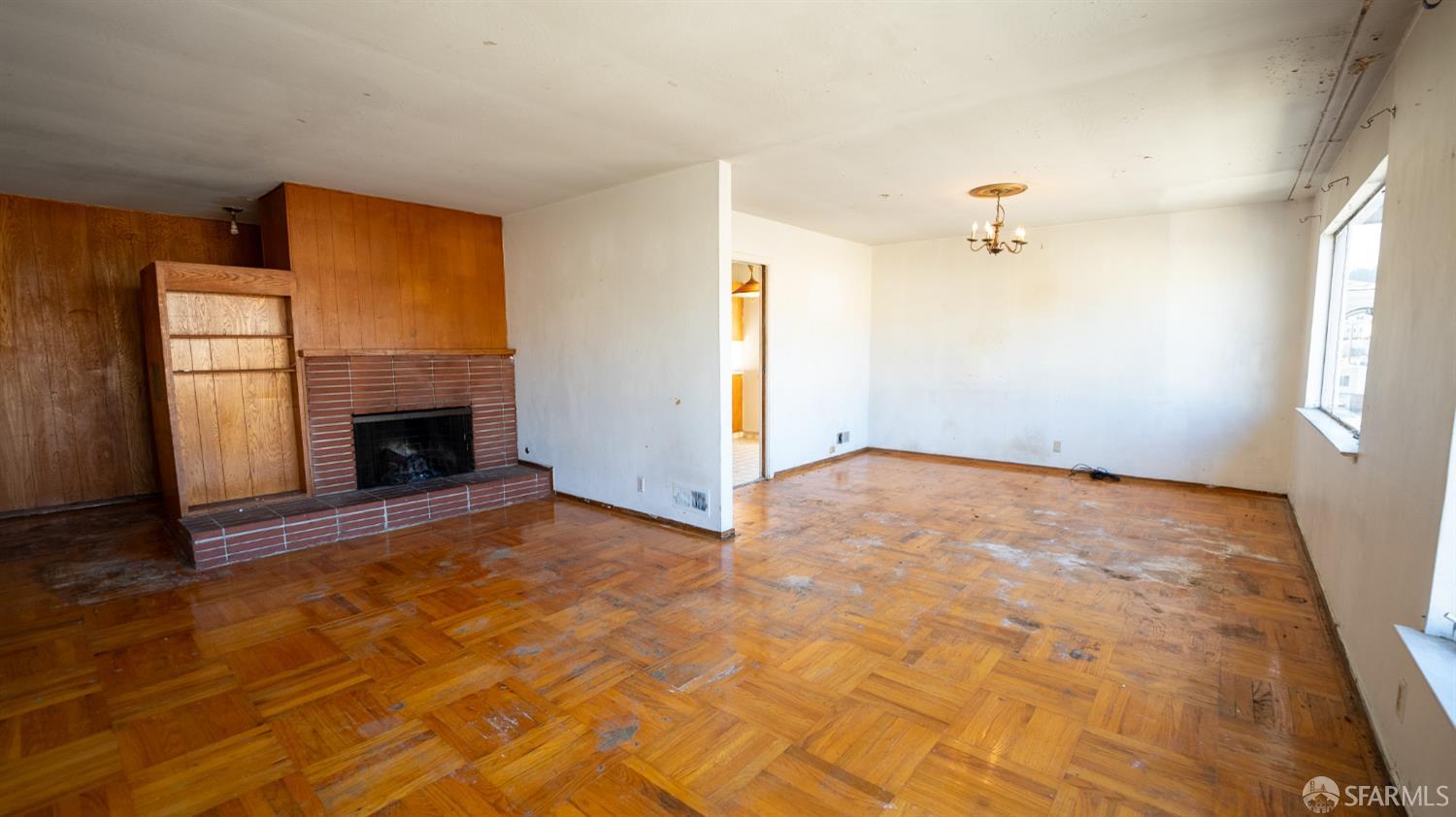 Detail Gallery Image 5 of 16 For 267 St. Catherine Dr, Daly City,  CA 94015 - 3 Beds | 2 Baths