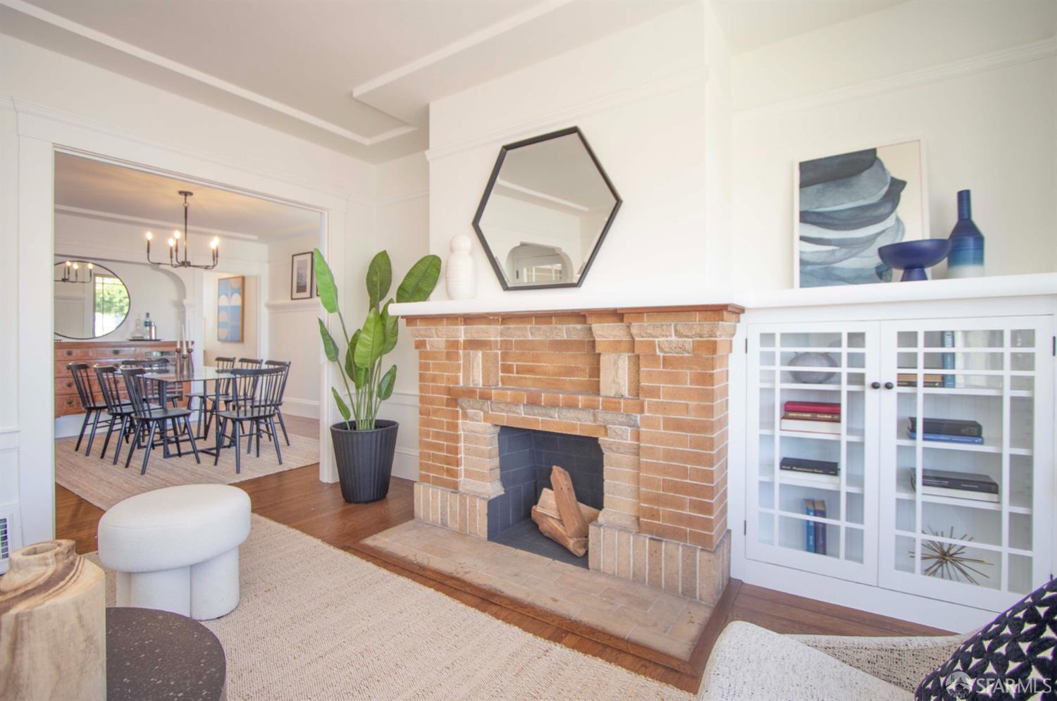 Detail Gallery Image 9 of 29 For 419 Capistrano Ave, San Francisco,  CA 94112 - 2 Beds | 1 Baths