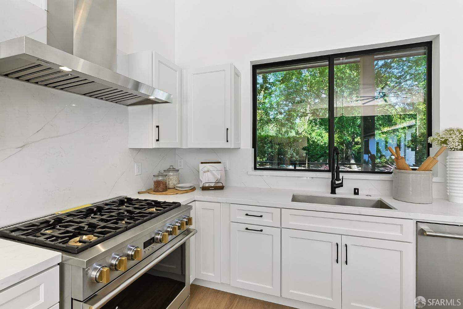 Detail Gallery Image 7 of 43 For 2559 Romley Ln, Alamo,  CA 94507 - 4 Beds | 3/2 Baths