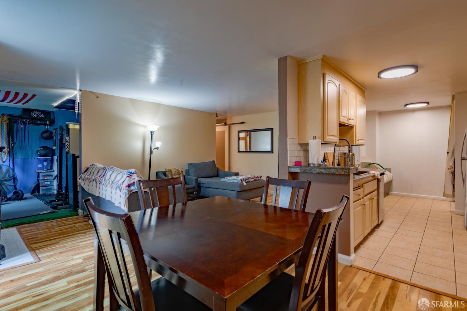 Photo #6: 425069878 Listing 