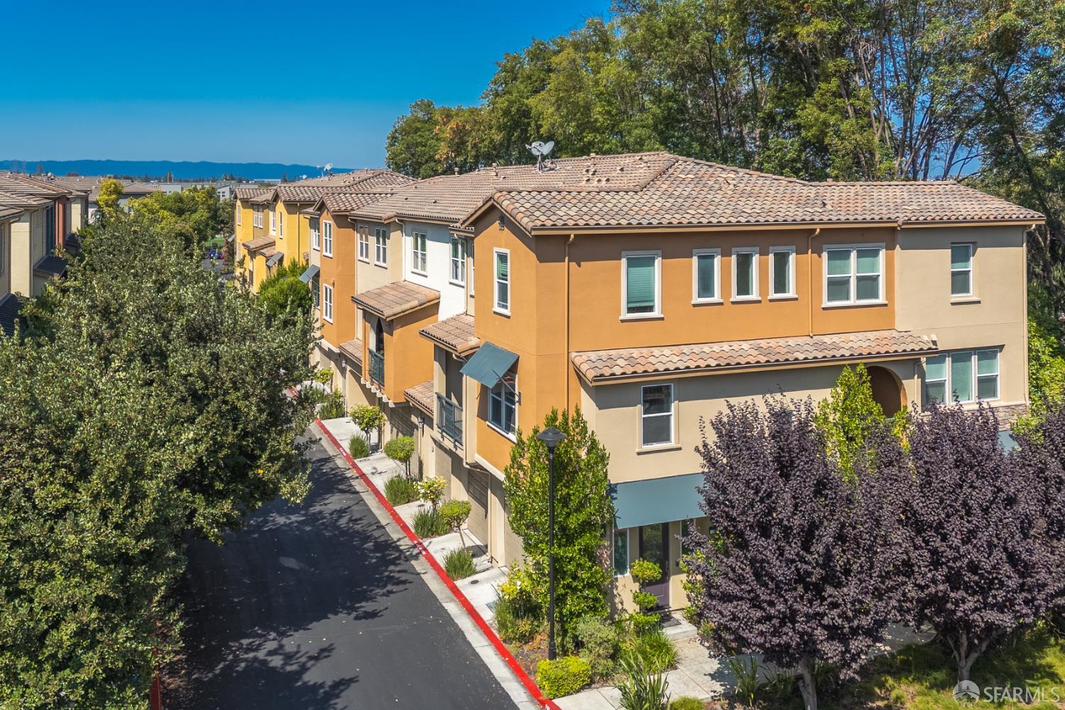 Detail Gallery Image 30 of 31 For 962 E Duane Ave, Sunnyvale,  CA 94085 - 4 Beds | 3/1 Baths