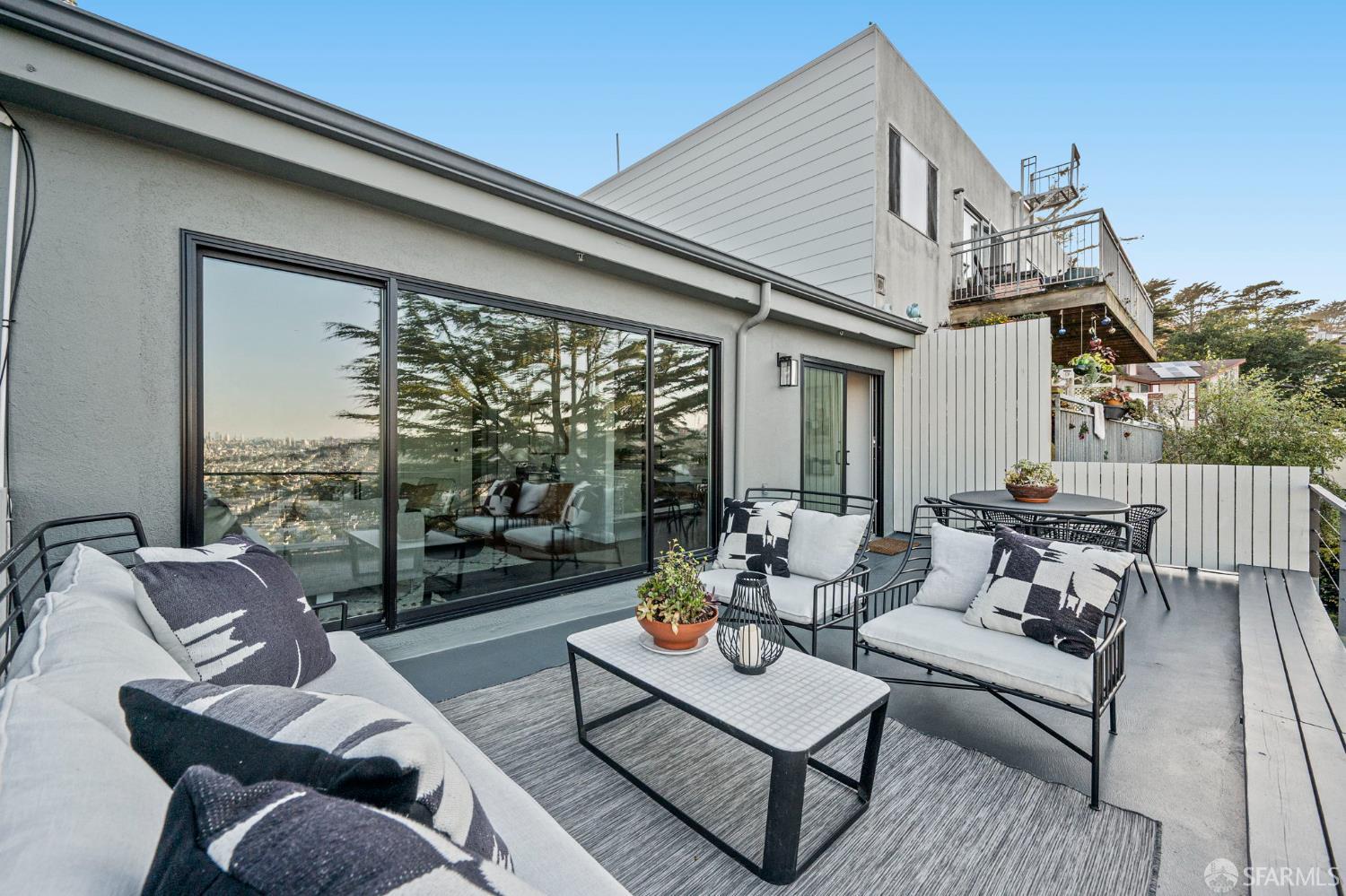 Detail Gallery Image 11 of 49 For 37 Miguel St #2,  San Francisco,  CA 94131 - 2 Beds | 1 Baths