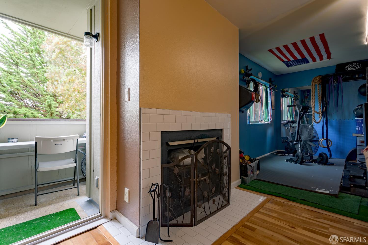 Photo #4: 425069878 Listing 