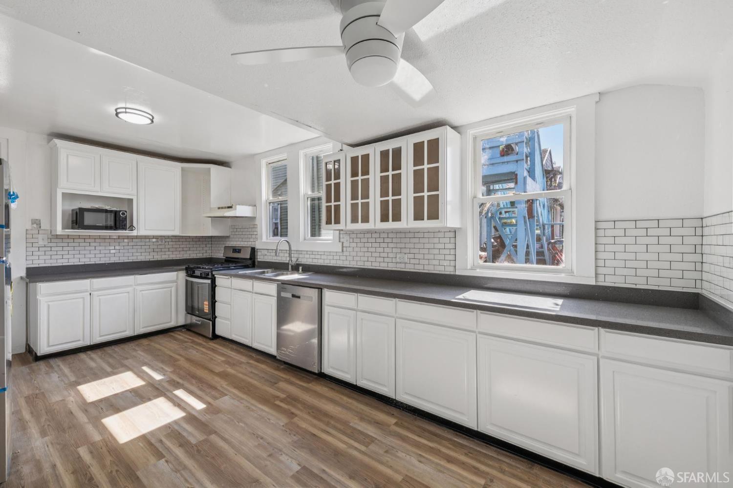 Detail Gallery Image 23 of 64 For 1789 Mckinnon Ave, San Francisco,  CA 94124 - – Beds | – Baths