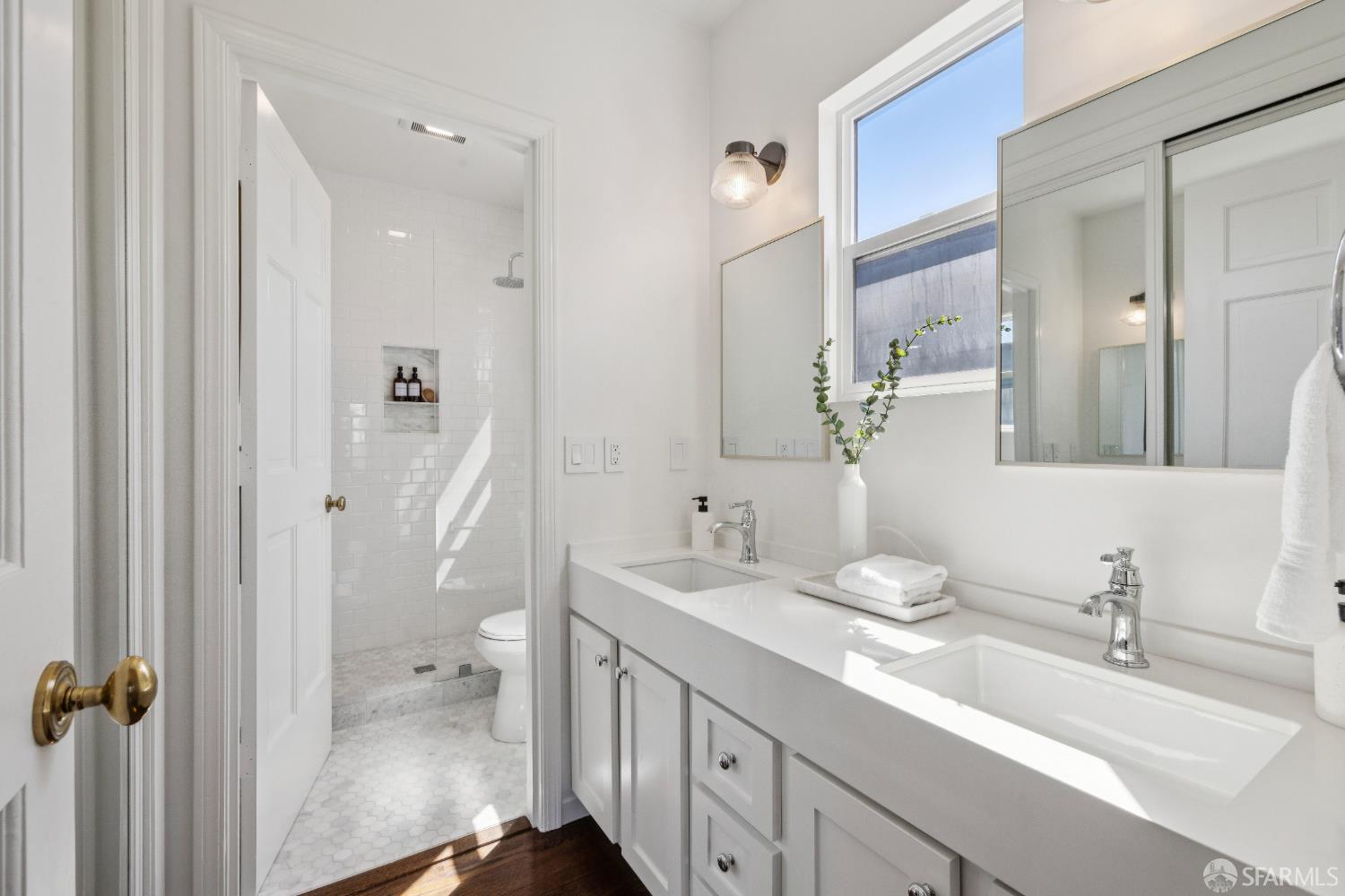 Photo #17: 425060733 Listing: Photo #17