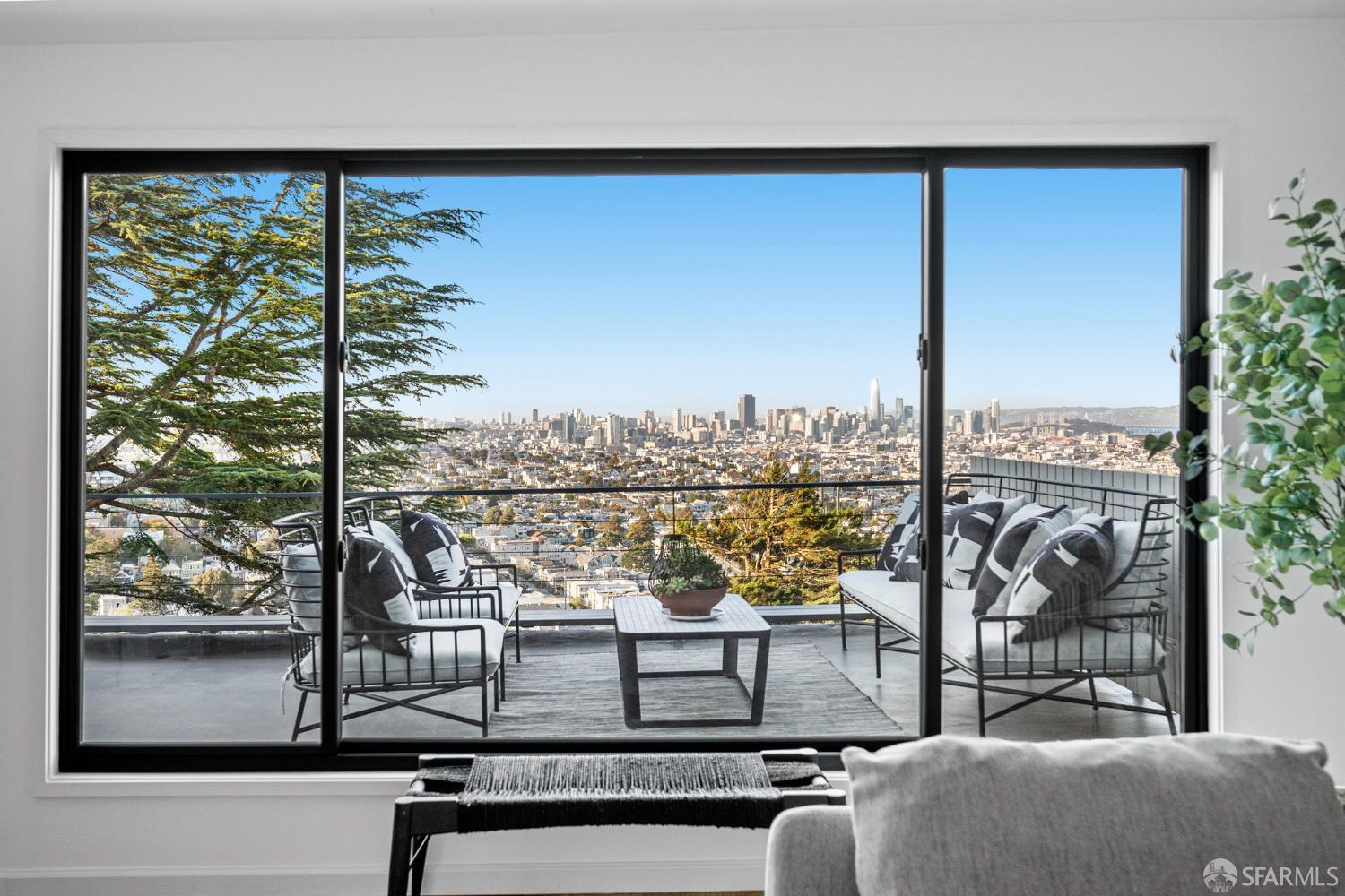 Detail Gallery Image 2 of 49 For 37 Miguel St #2,  San Francisco,  CA 94131 - 2 Beds | 1 Baths