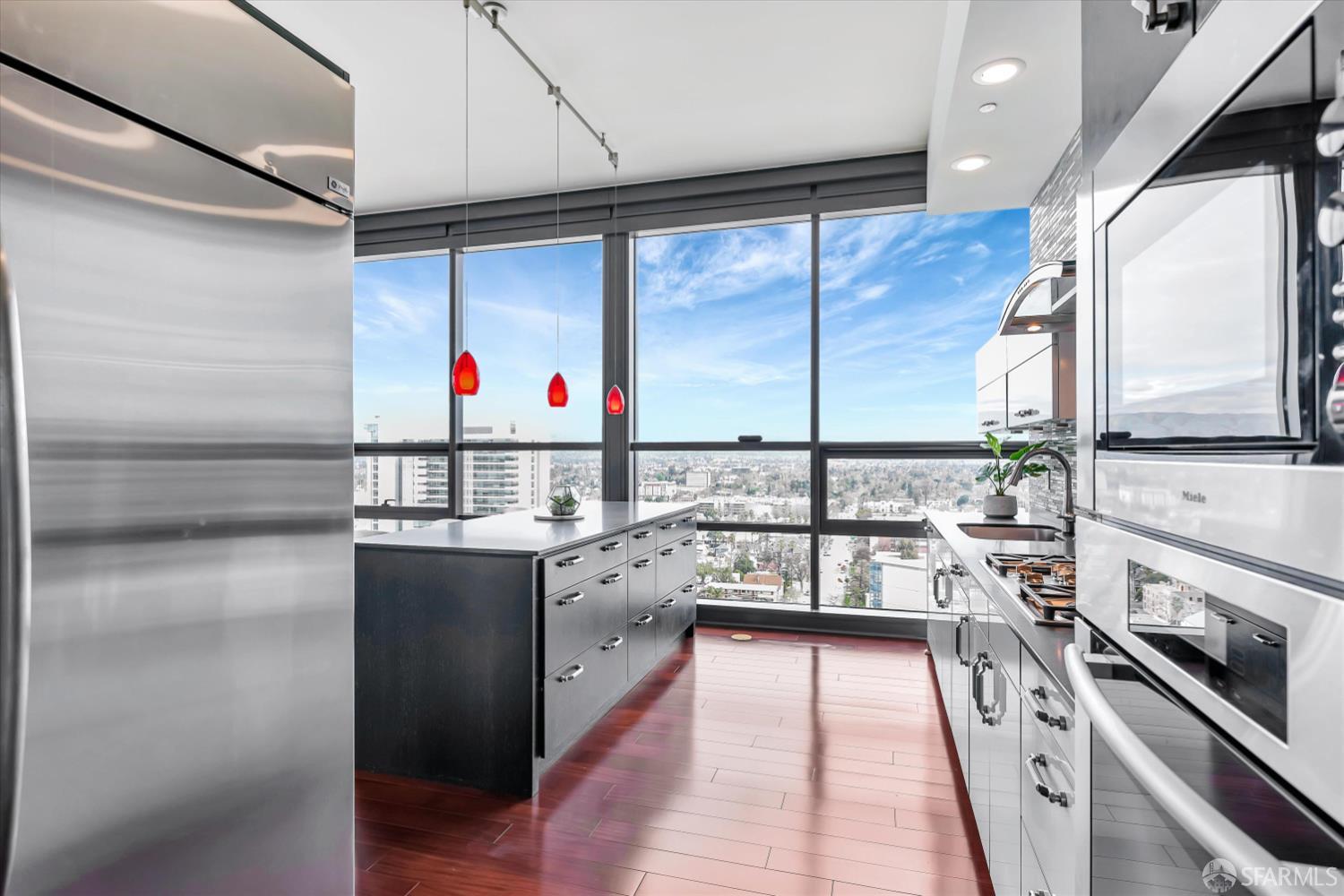 Detail Gallery Image 10 of 65 For 88 E San Fernando St #2103,  San Jose,  CA 95113 - 2 Beds | 2/1 Baths