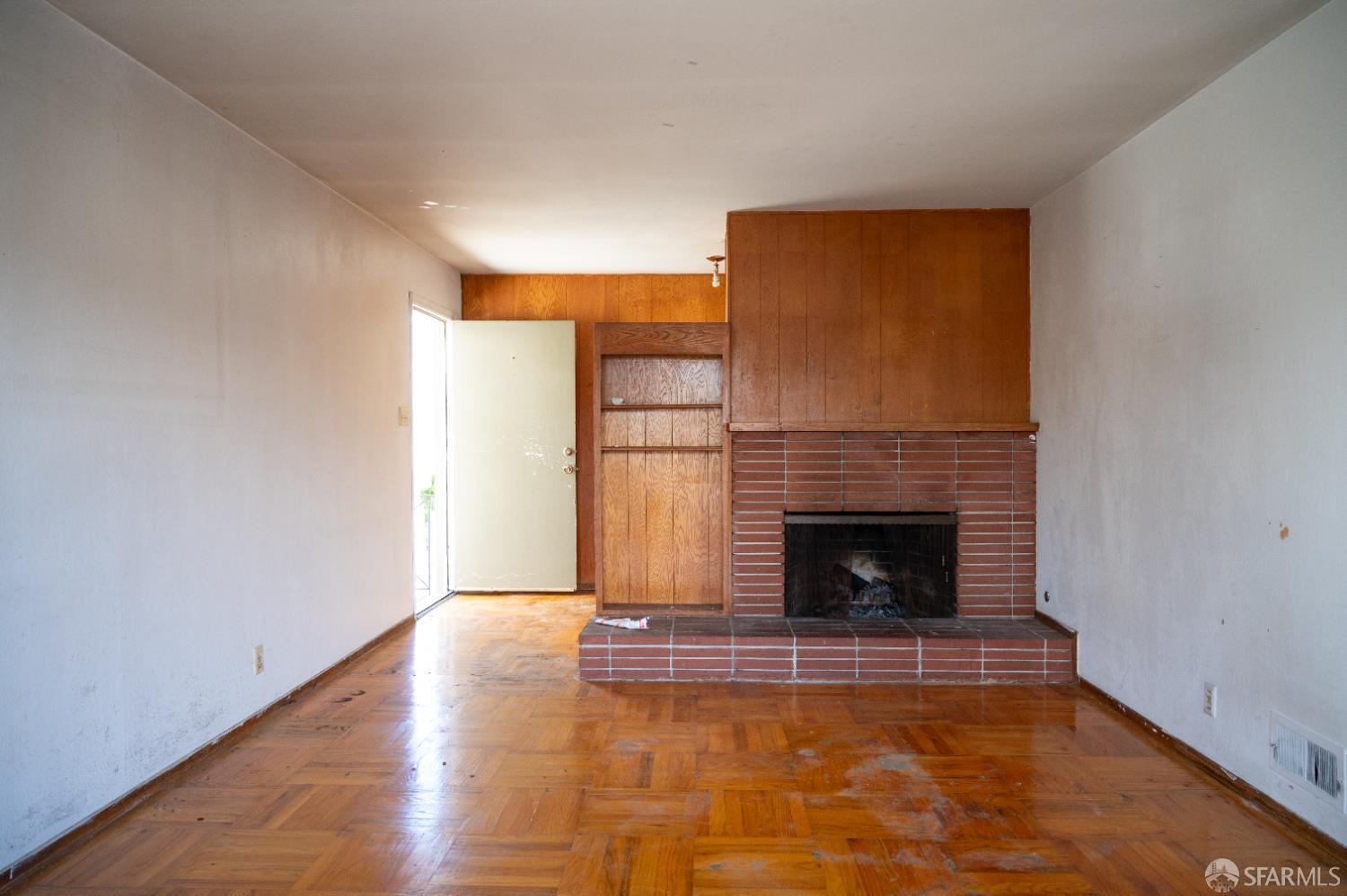 Detail Gallery Image 6 of 16 For 267 St. Catherine Dr, Daly City,  CA 94015 - 3 Beds | 2 Baths