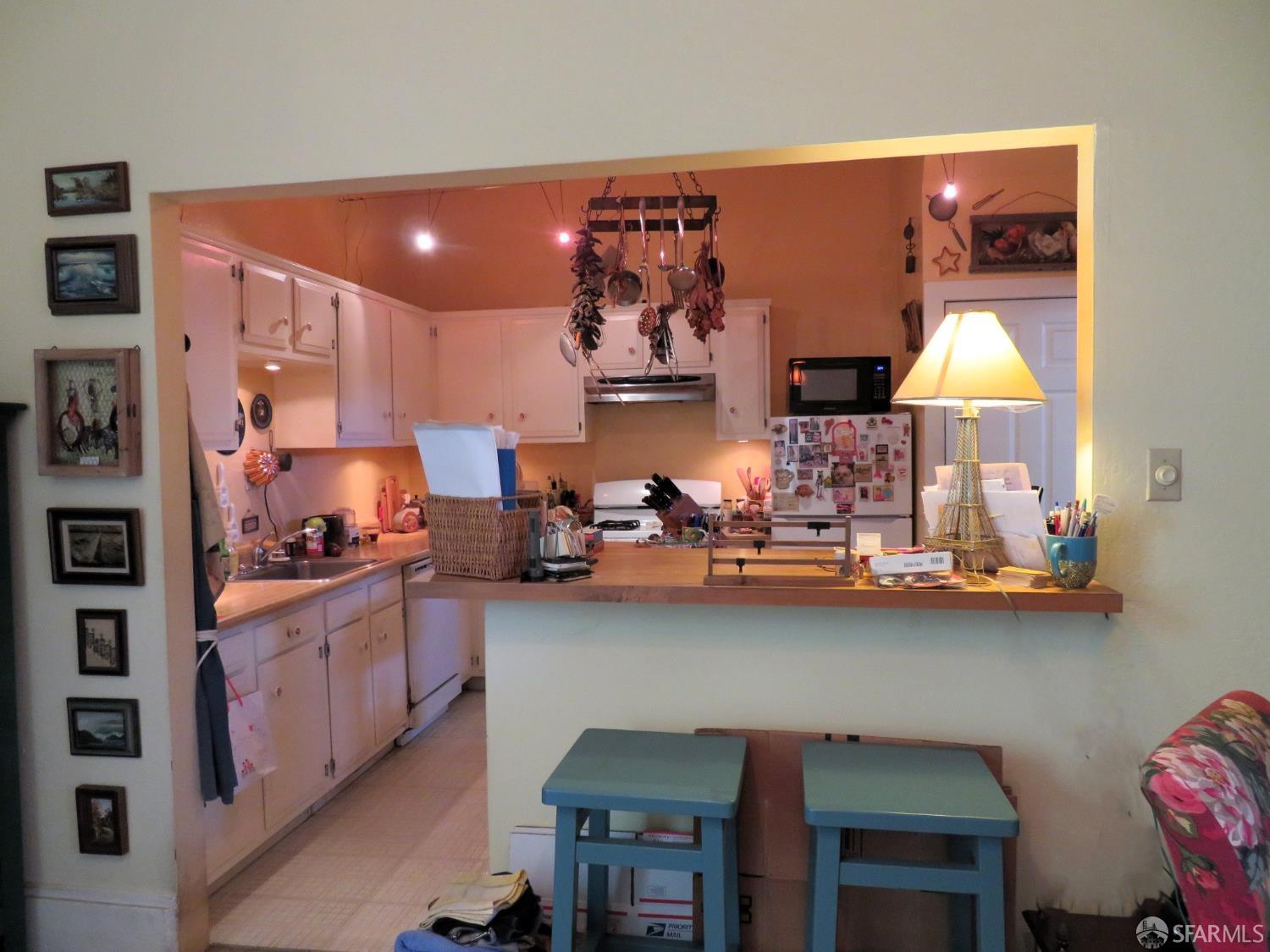 Photo #14: 425043608 Listing: Photo #14