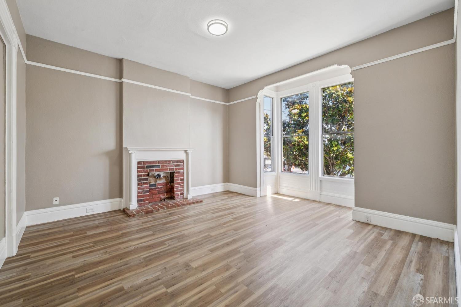 Detail Gallery Image 8 of 64 For 1789 Mckinnon Ave, San Francisco,  CA 94124 - – Beds | – Baths