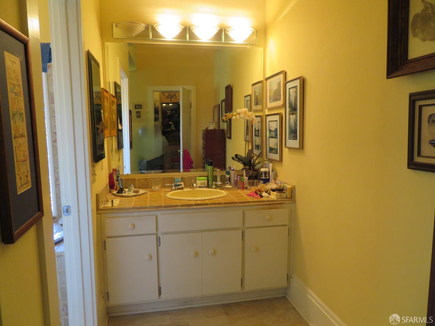 Photo #19: 425043608 Listing: Photo #19