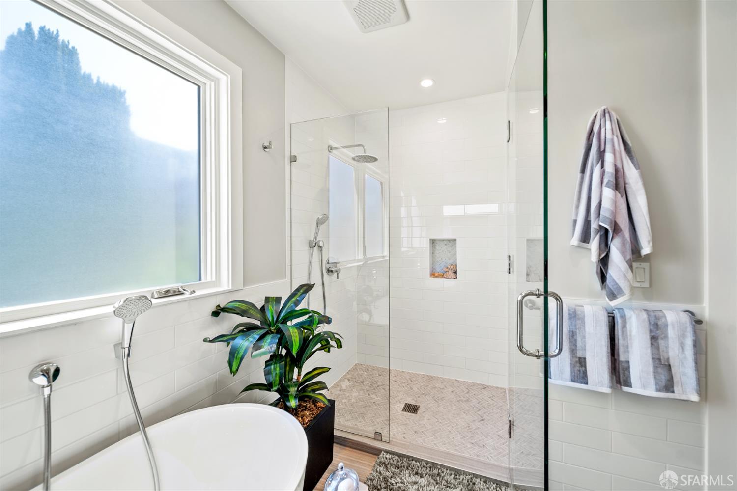 Detail Gallery Image 32 of 52 For 238 Parker Ave, San Francisco,  CA 94118 - 3 Beds | 3/1 Baths