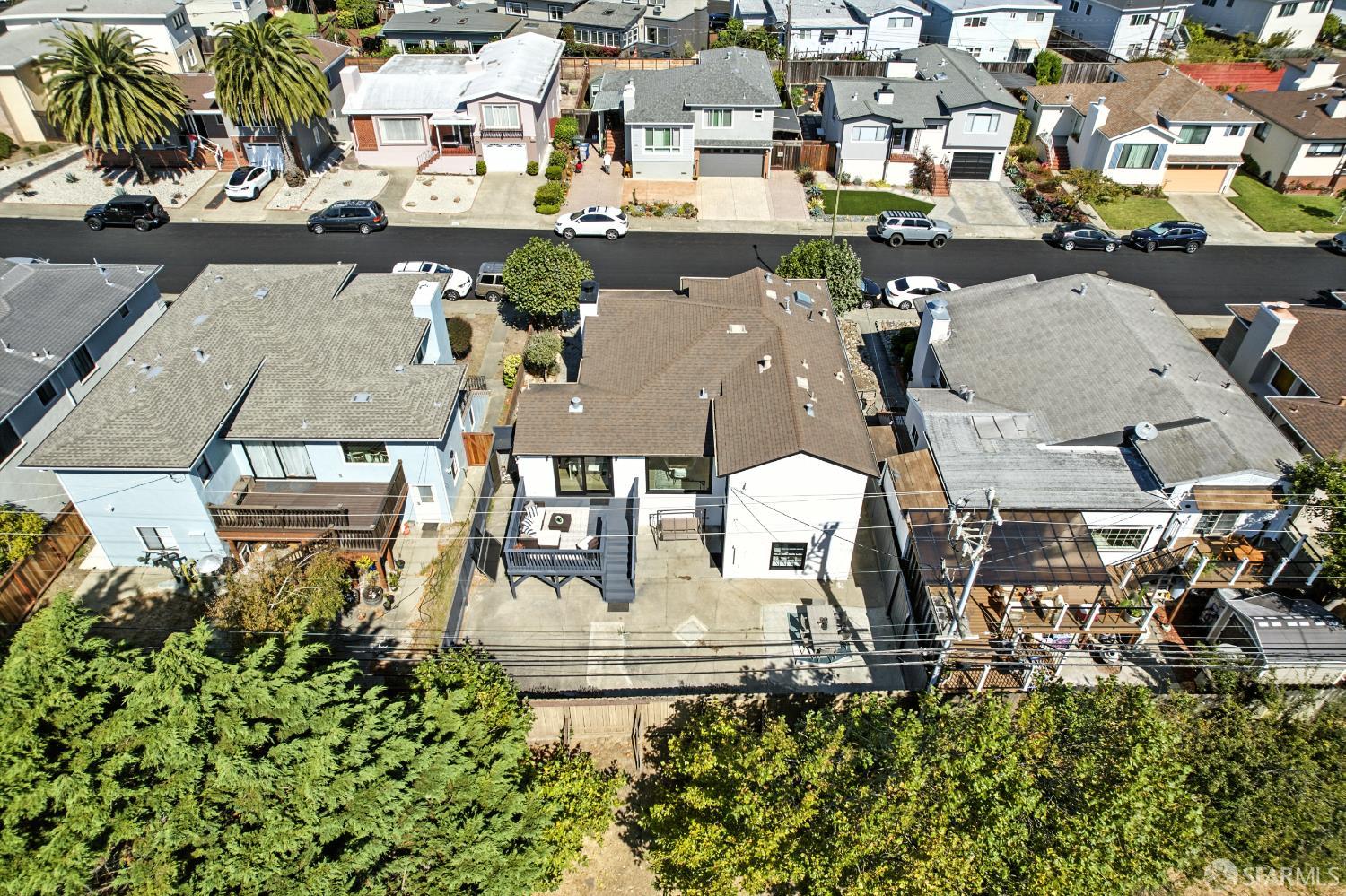 Detail Gallery Image 57 of 66 For 247 Rainier Ave, South San Francisco,  CA 94080 - 3 Beds | 3 Baths