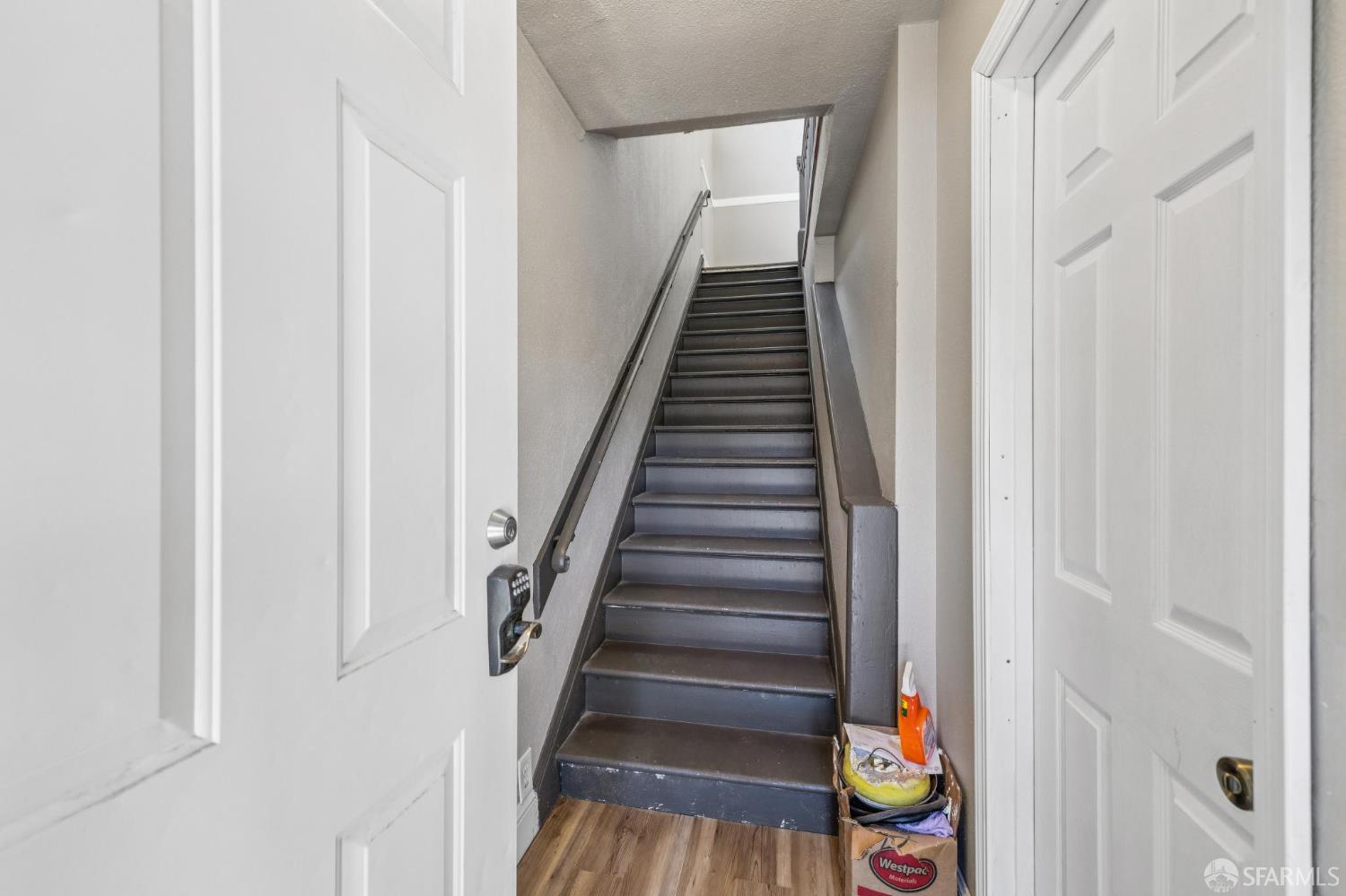 Detail Gallery Image 4 of 64 For 1789 Mckinnon Ave, San Francisco,  CA 94124 - – Beds | – Baths