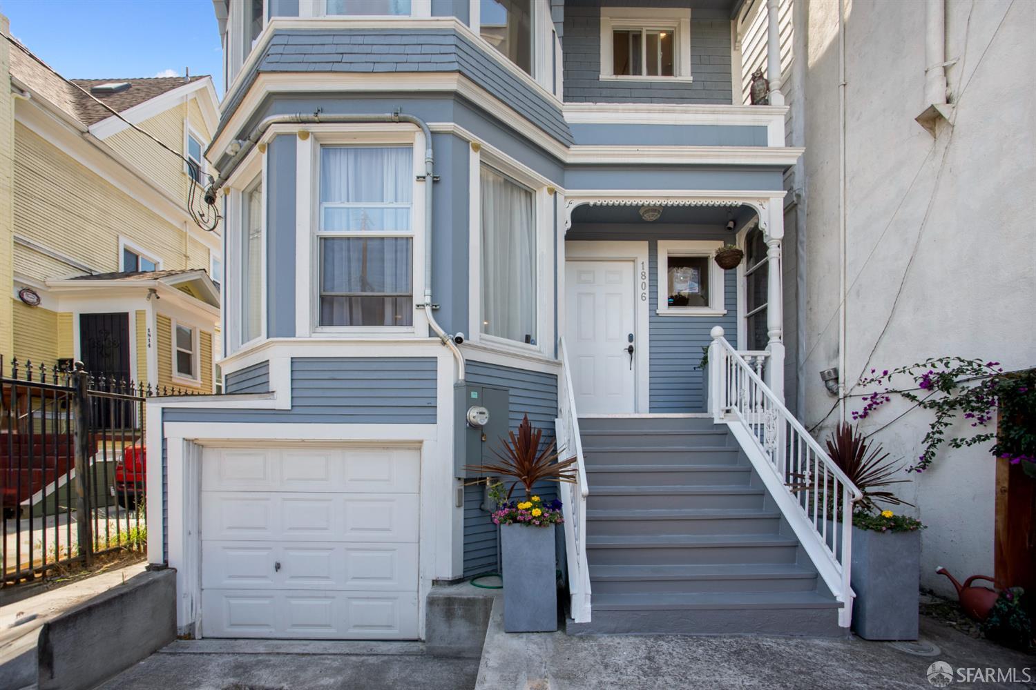 Detail Gallery Image 3 of 74 For 1806 8th Ave, Oakland,  CA 94606 - 3 Beds | 2 Baths