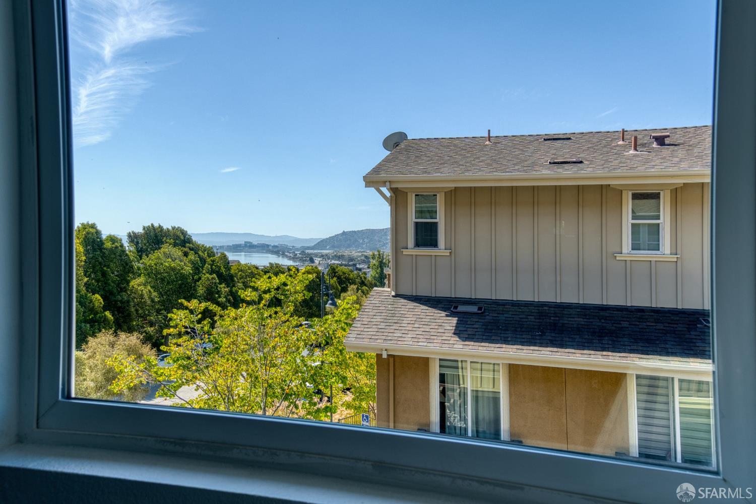 Detail Gallery Image 34 of 57 For 121 Diamond Cove Ter, San Francisco,  CA 94134 - 2 Beds | 2/1 Baths