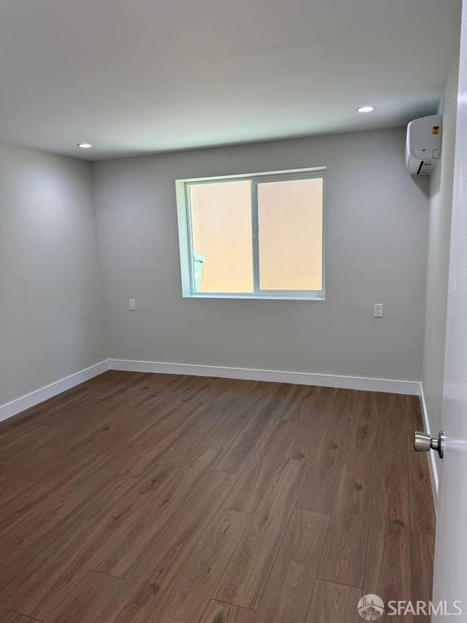 Detail Gallery Image 3 of 7 For 257 Saint Francis Blvd, Daly City,  CA 94015 - 2 Beds | 1 Baths