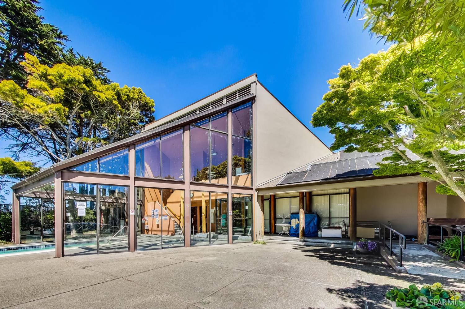 Detail Gallery Image 30 of 32 For 208 N Lake Merced Hls 3a,  San Francisco,  CA 94132 - 3 Beds | 2 Baths