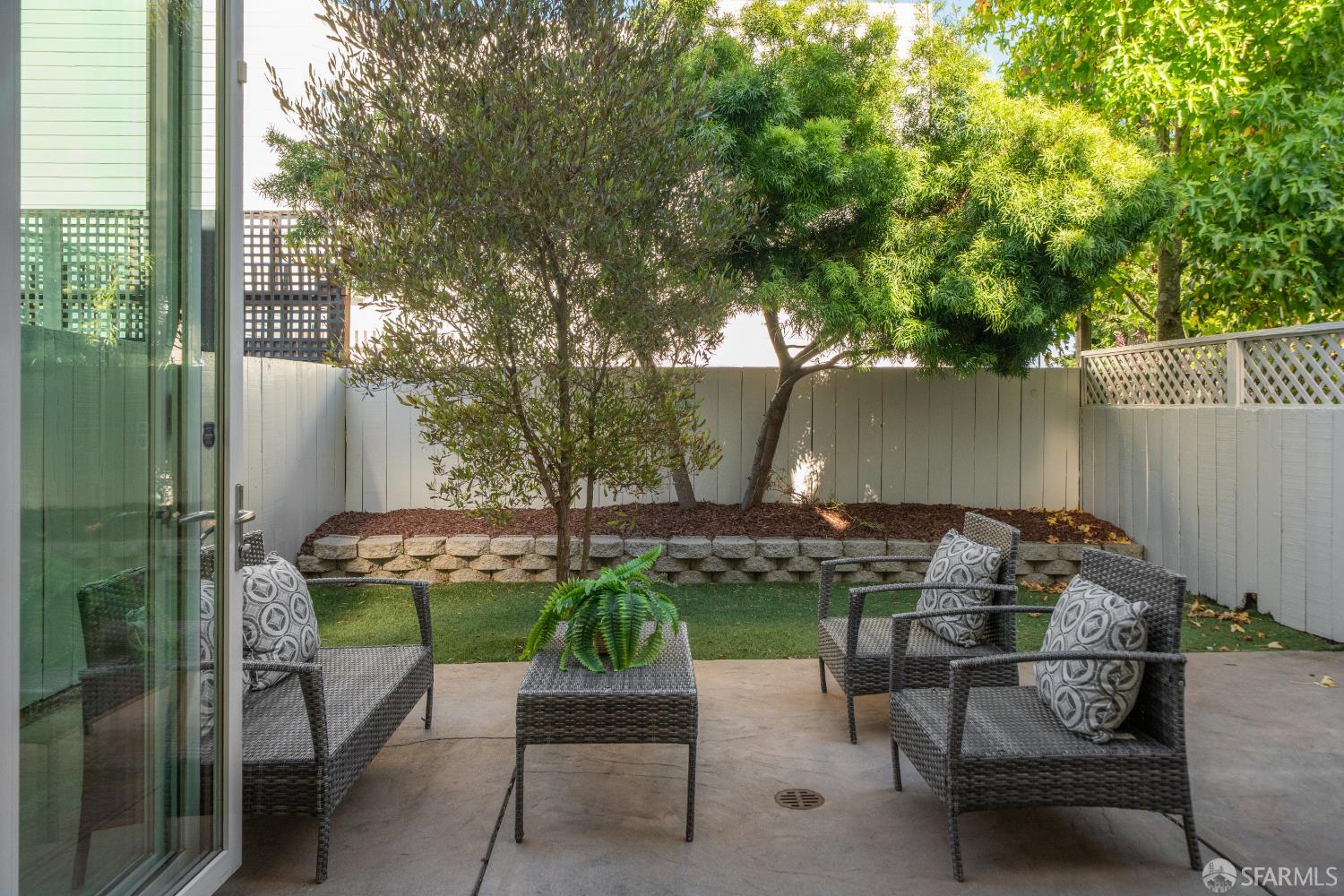 Detail Gallery Image 15 of 43 For 857 Castro St, San Francisco,  CA 94114 - 4 Beds | 3 Baths
