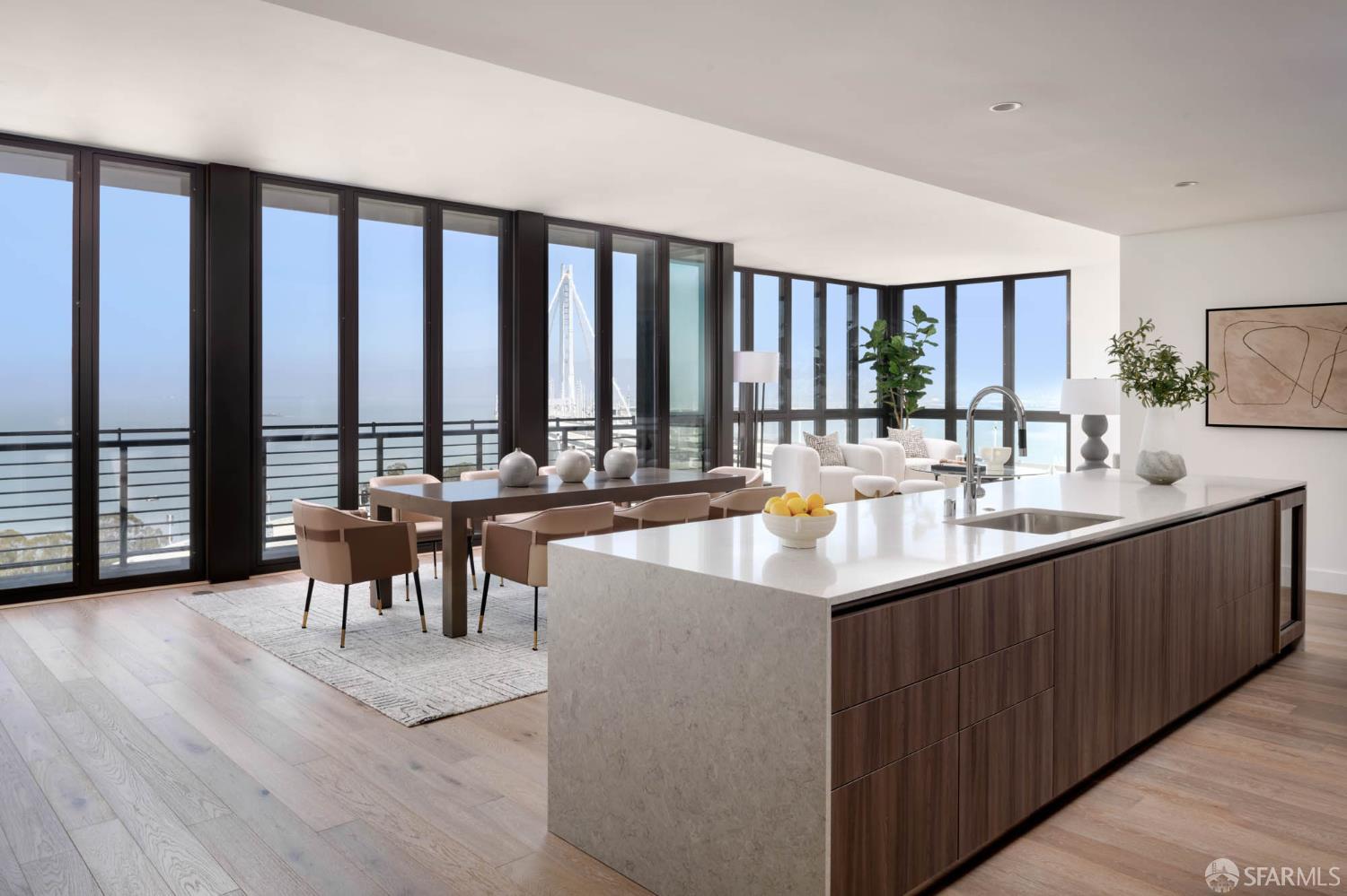 Detail Gallery Image 3 of 50 For 1 Bristol Ct #218,  San Francisco,  CA 94130 - 3 Beds | 3/1 Baths