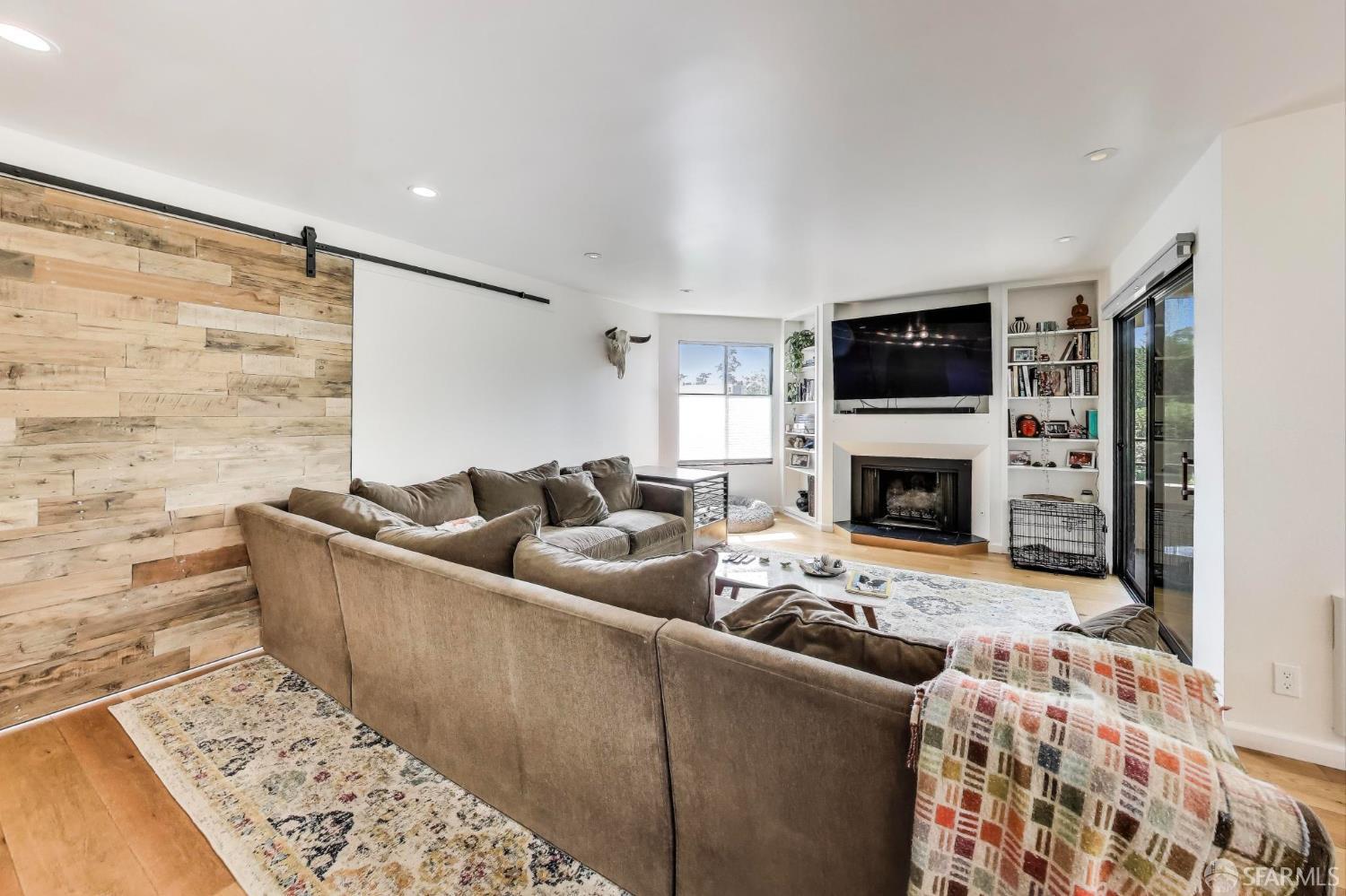 Detail Gallery Image 6 of 32 For 208 N Lake Merced Hls 3a,  San Francisco,  CA 94132 - 3 Beds | 2 Baths