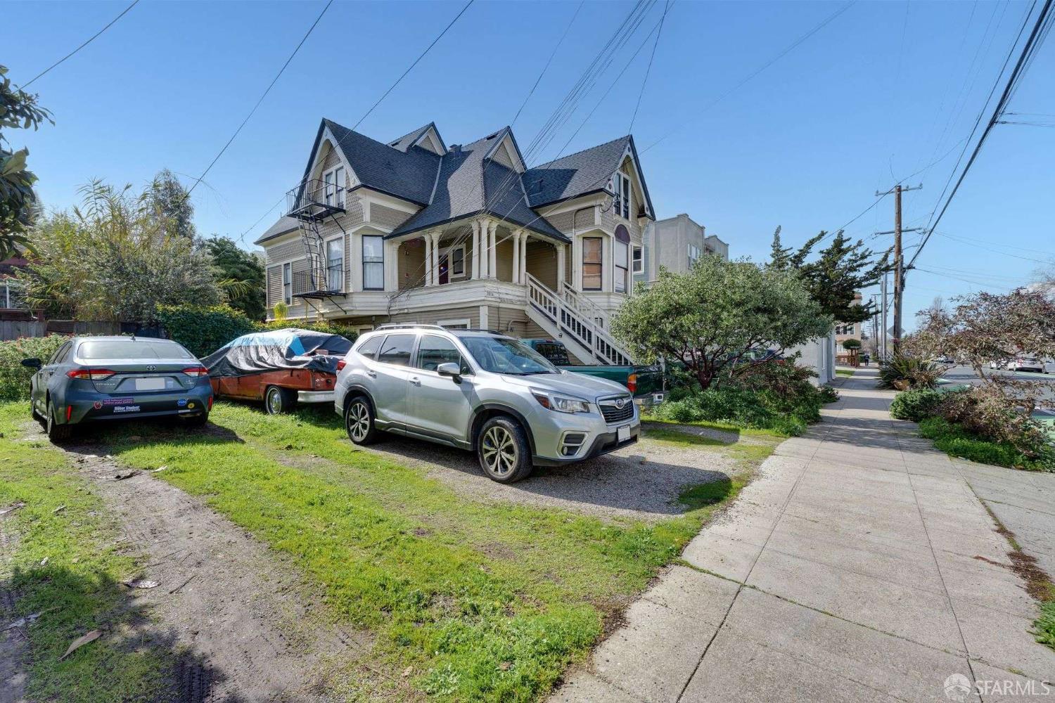 Detail Gallery Image 2 of 20 For 2014 Channing Way, Berkeley,  CA 94704 - – Beds | – Baths