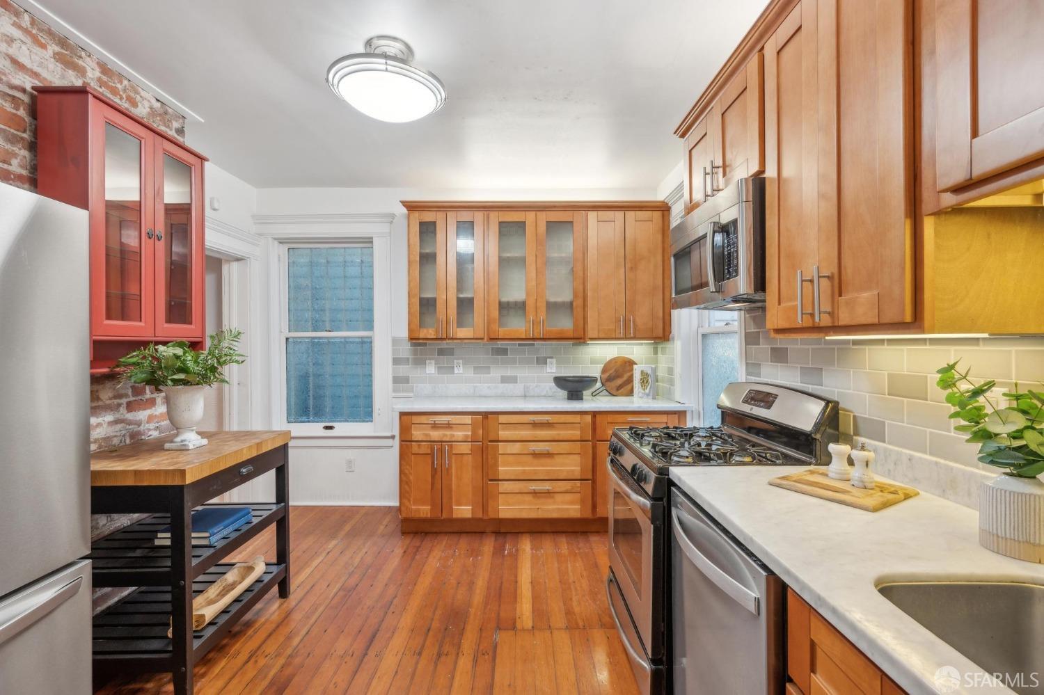 Photo #6: 425070288 Listing 