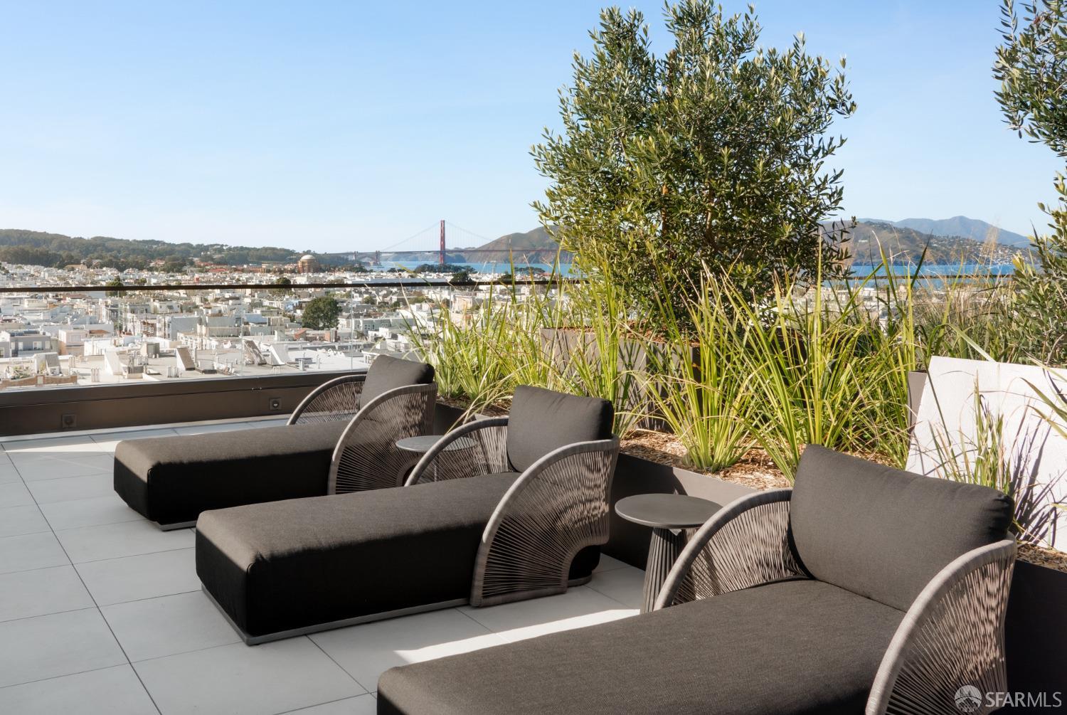 Detail Gallery Image 30 of 45 For 2525 Van Ness Ave #502,  San Francisco,  CA 94109 - 3 Beds | 3/1 Baths