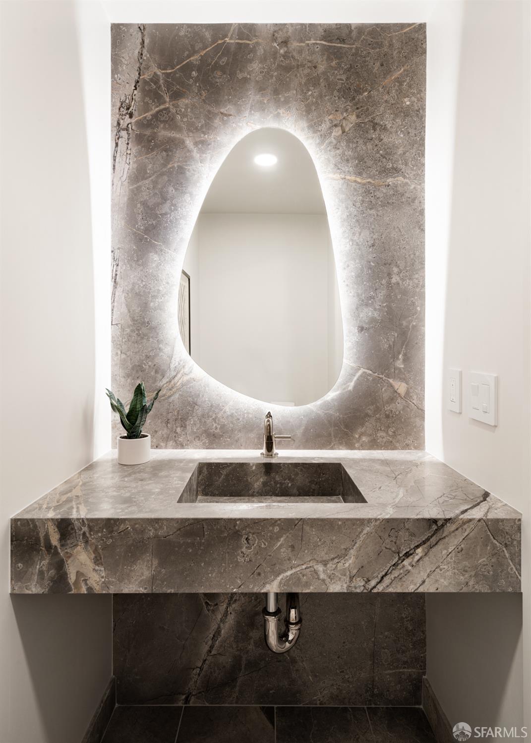 Detail Gallery Image 23 of 45 For 2525 Van Ness Ave #502,  San Francisco,  CA 94109 - 3 Beds | 3/1 Baths