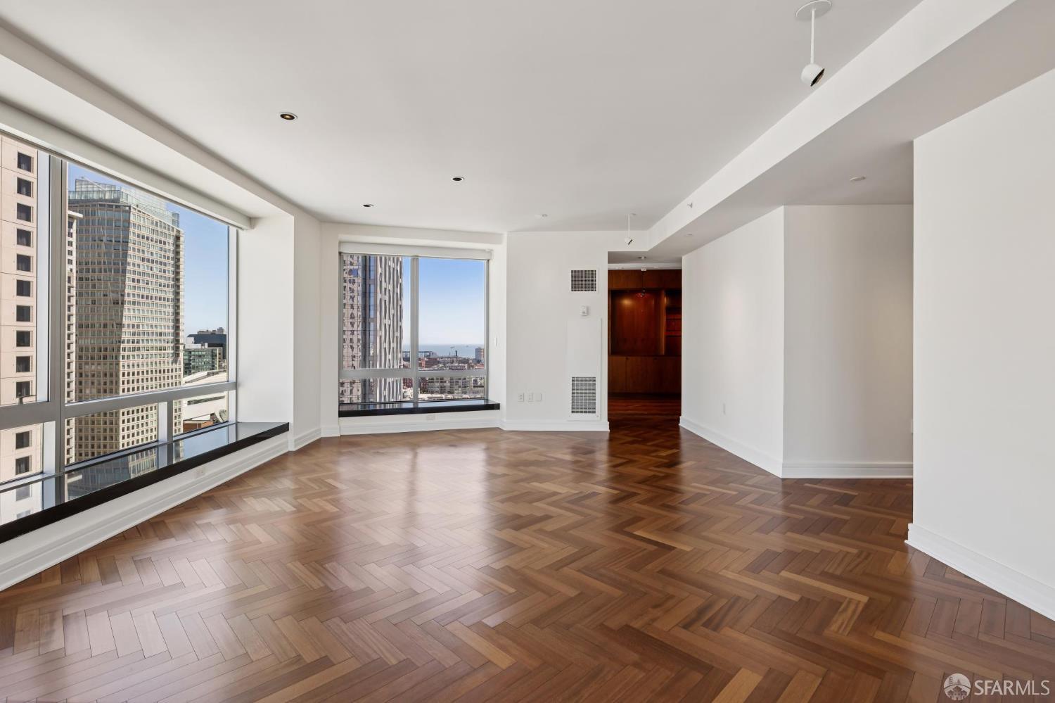 Photo #16: 425070306 Listing: Photo #16