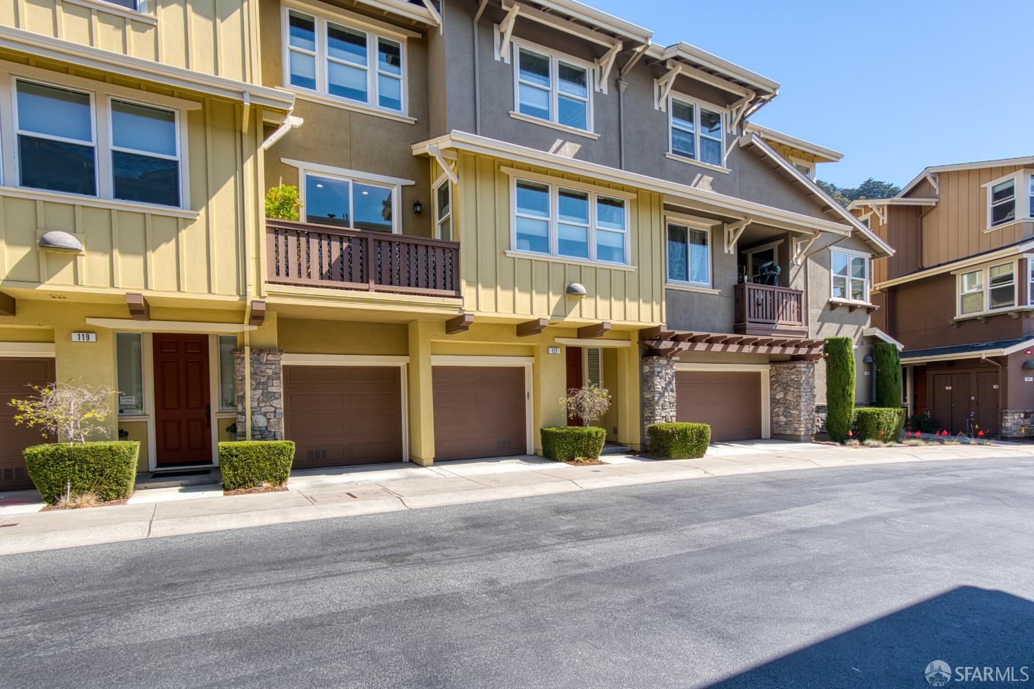Detail Gallery Image 11 of 57 For 121 Diamond Cove Ter, San Francisco,  CA 94134 - 2 Beds | 2/1 Baths