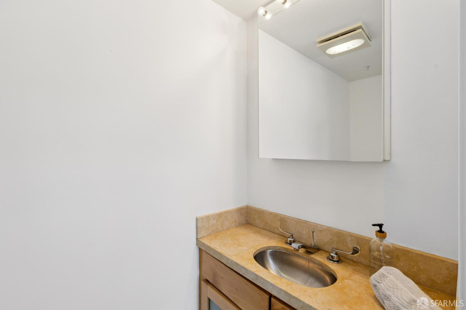 Detail Gallery Image 8 of 37 For 322 6th St #3,  San Francisco,  CA 94103 - 1 Beds | 1/1 Baths