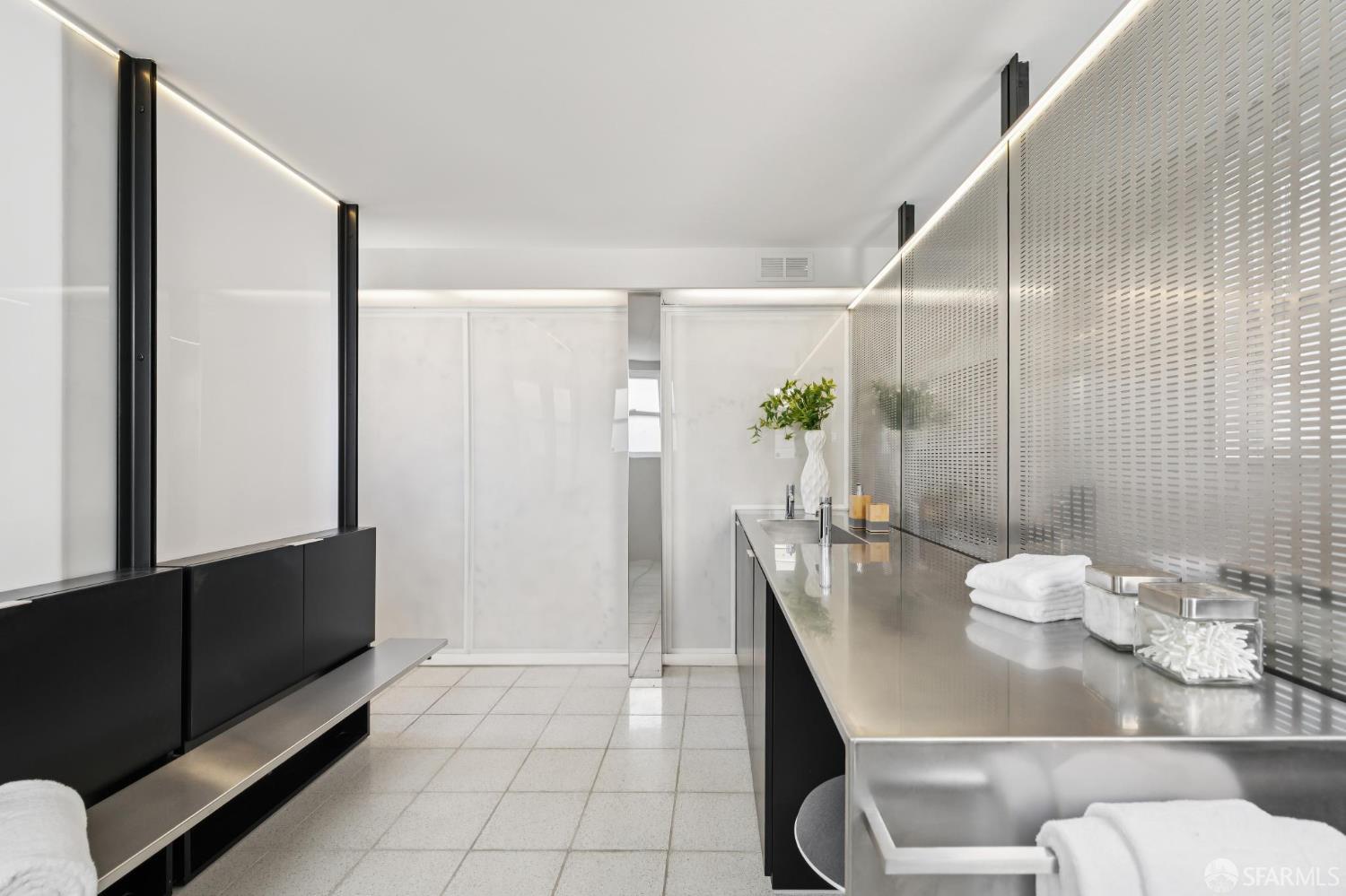 Detail Gallery Image 56 of 75 For 2200 Mariposa St, San Francisco,  CA 94110 - 4 Beds | 2 Baths