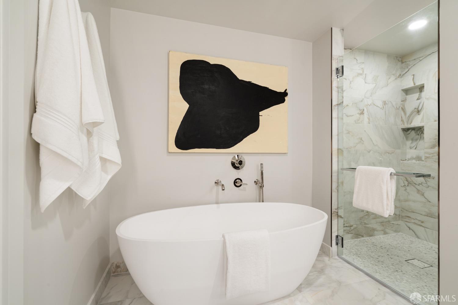 Detail Gallery Image 16 of 45 For 2525 Van Ness Ave #502,  San Francisco,  CA 94109 - 3 Beds | 3/1 Baths