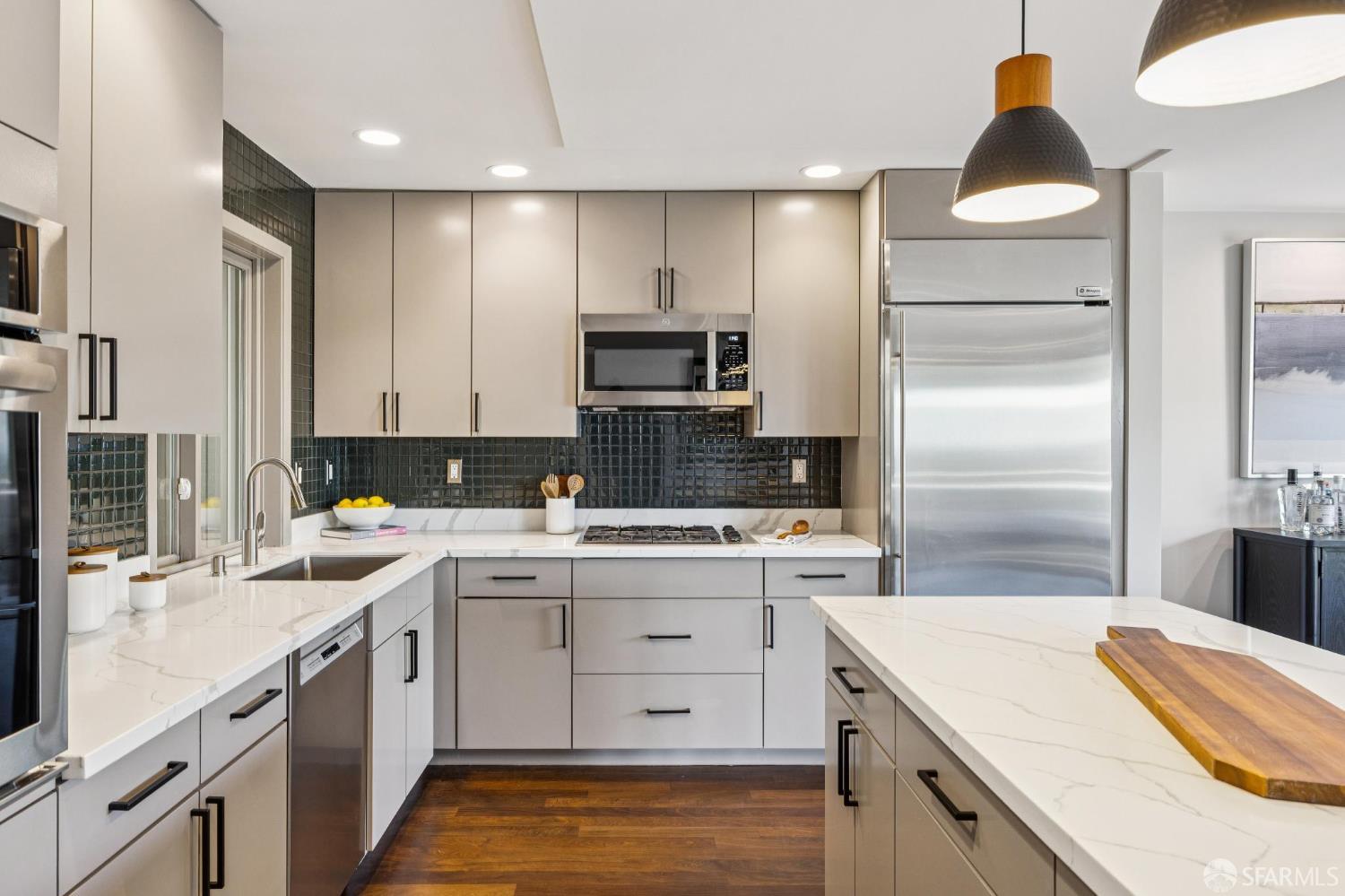 Detail Gallery Image 58 of 70 For 28 Flint St, San Francisco,  CA 94114 - – Beds | – Baths